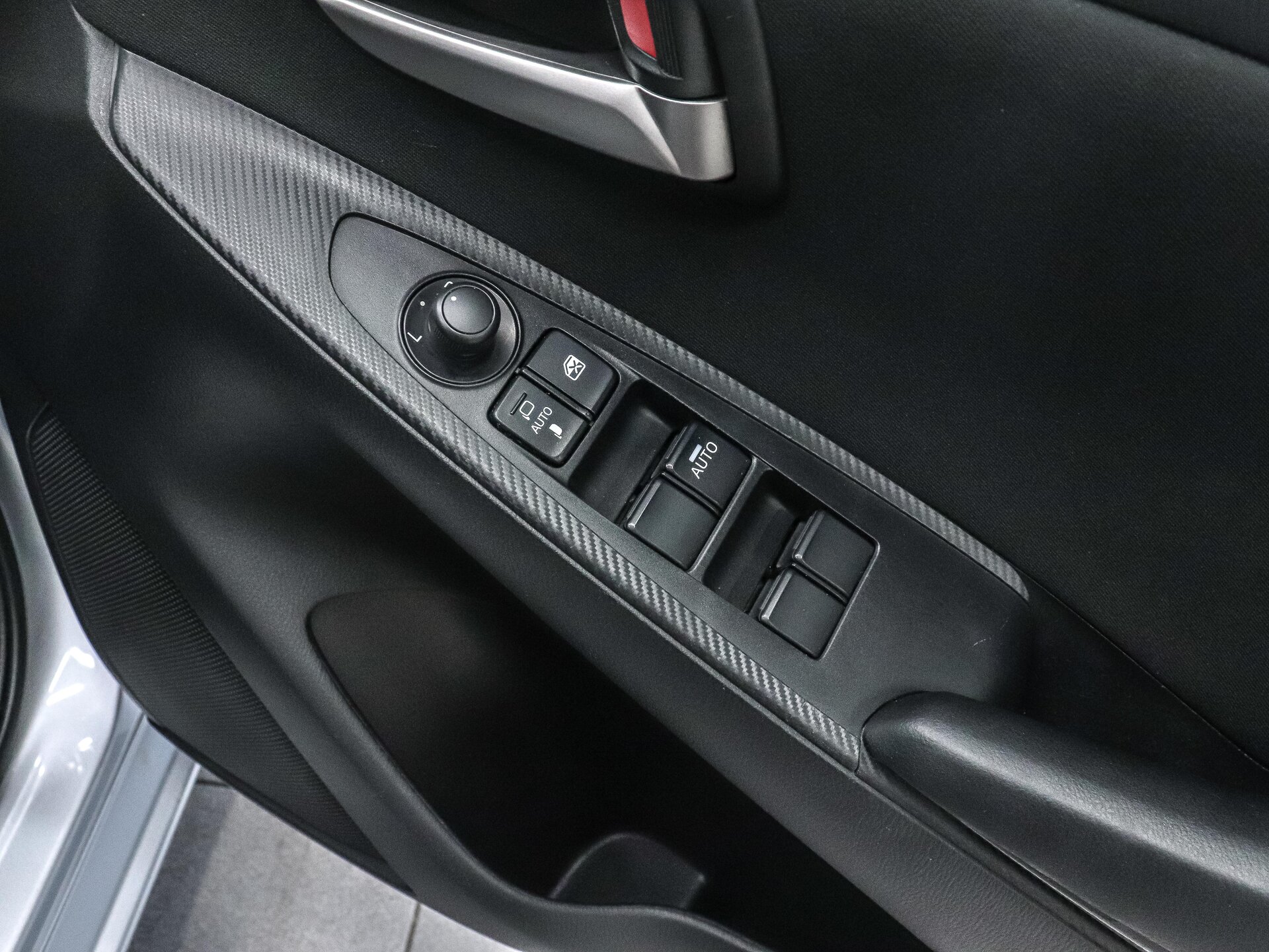 Mazda Demio 2019 8
