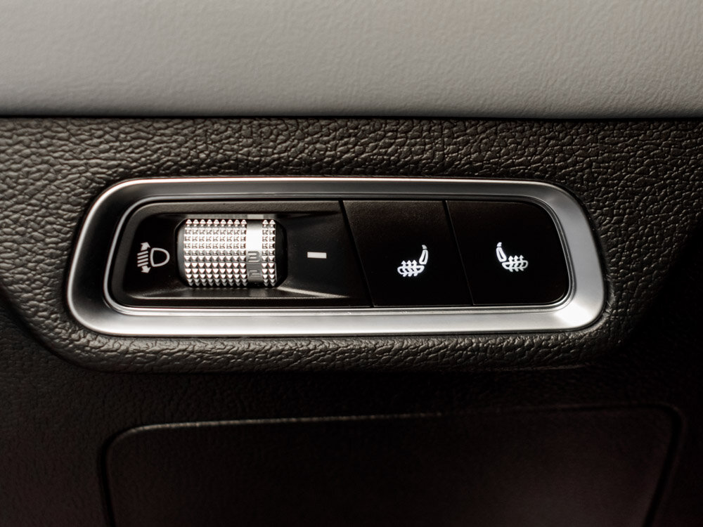 Купить Geely Coolray 1.5 AMT (177 л.с.), 2023 в Екатеренбурге
