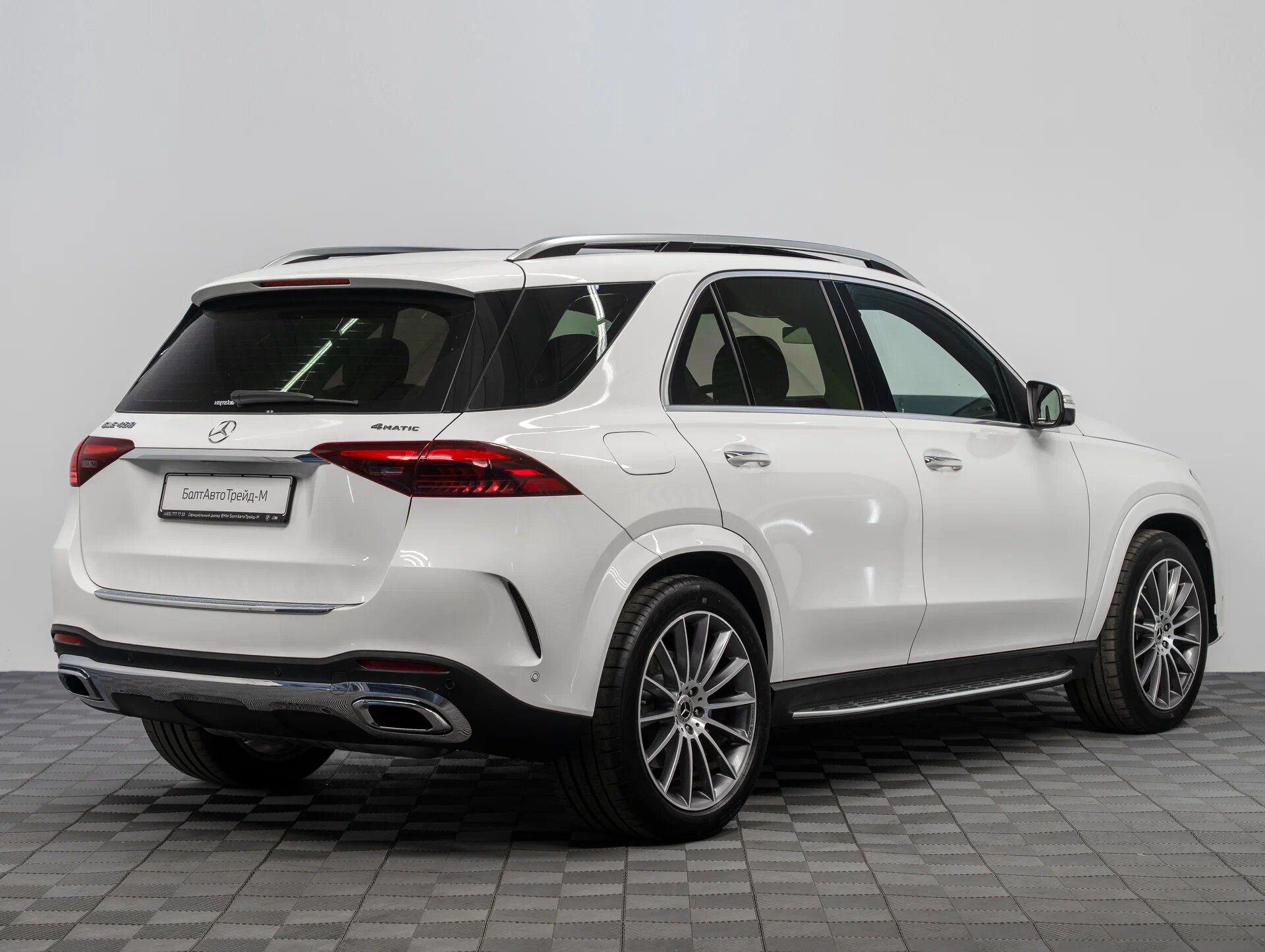 Автомобиль Mercedes-Benz GLE 450 3.0 AT (381 л.с.) 4WD - 5