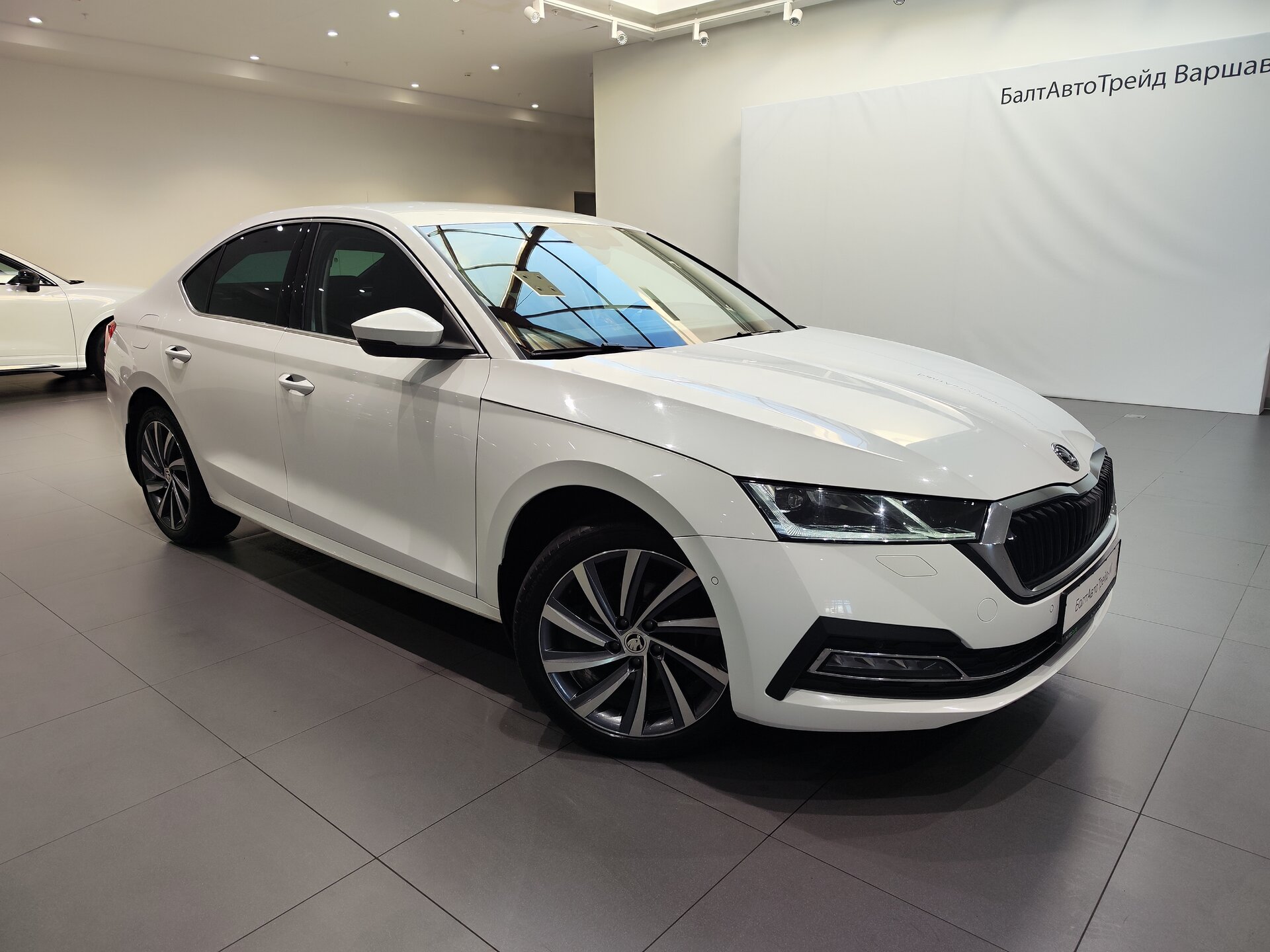 Автомобиль Skoda Octavia 1.4 AT (150 л.с.) - 3