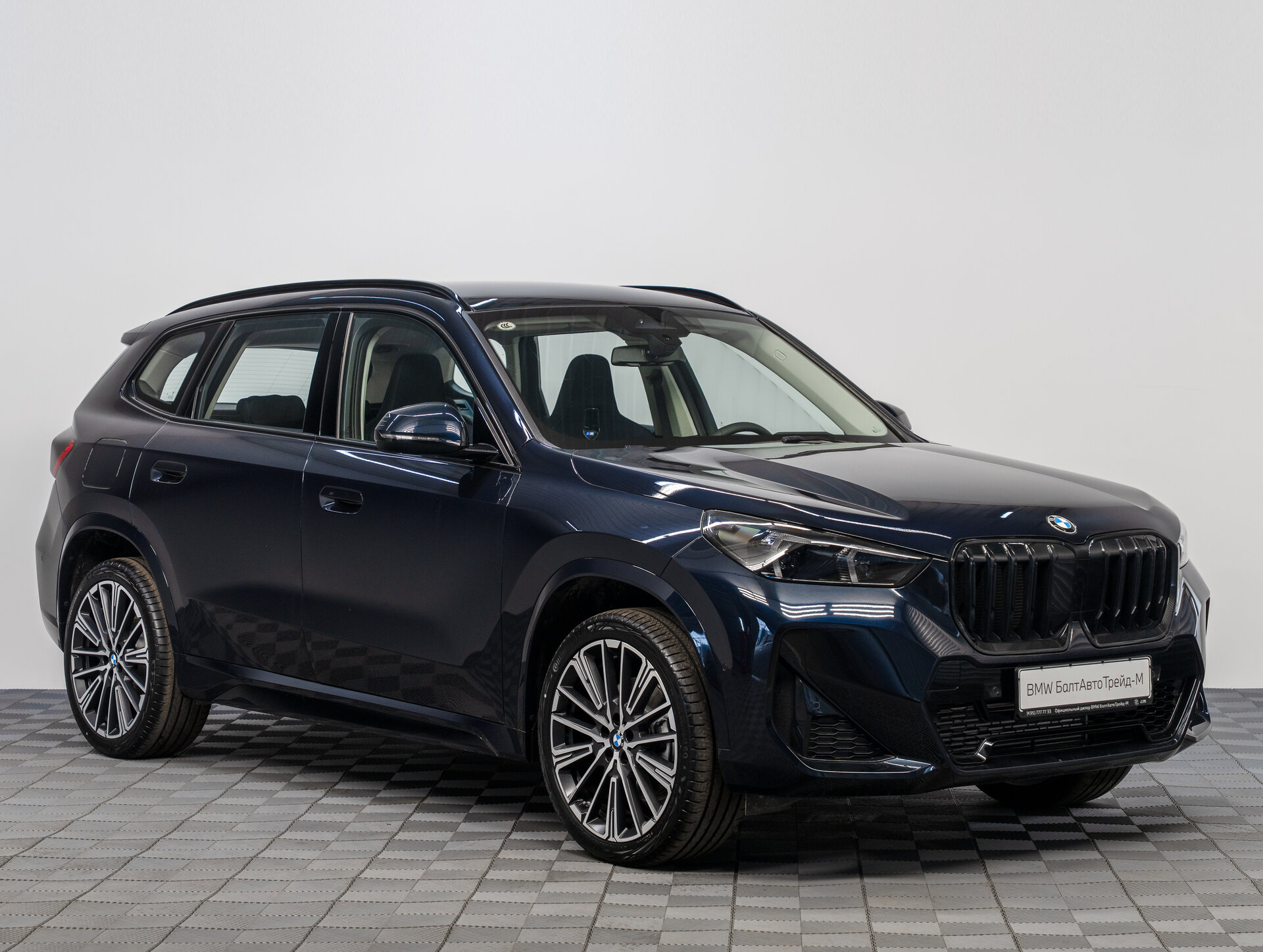 Автомобиль BMW X1 25Li xDrive 2.0 AMT (204 л.с.) 4WD - 3