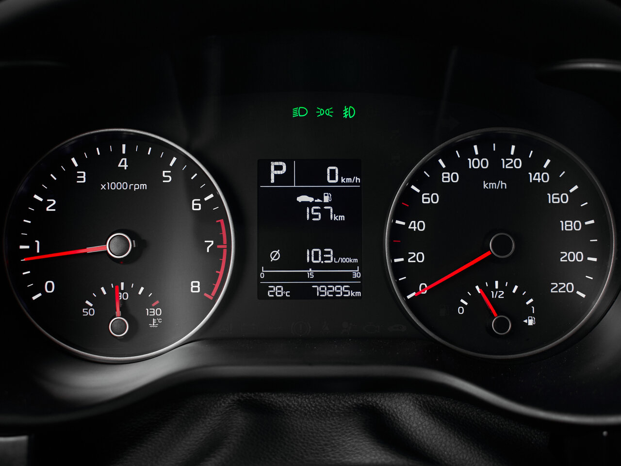 Купить Kia Rio 1.6 AT (123 л.с.), 2017 в Екатеренбурге