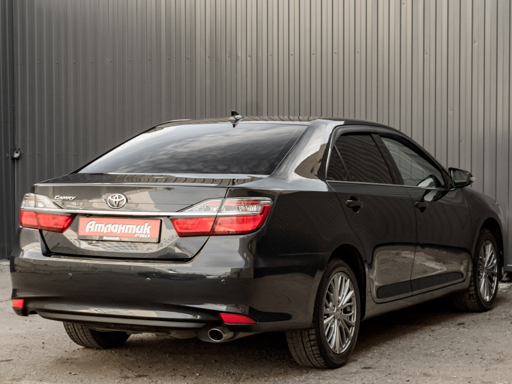 Купить Toyota Camry 2.5 AT (181 л.с.), 2017 в Екатеренбурге