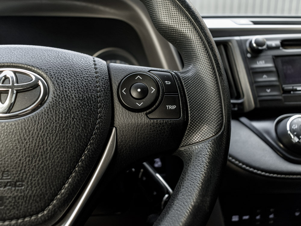 Купить Toyota RAV4 2.0 CVT (146 л.с.) 4WD, 2016 в Екатеренбурге