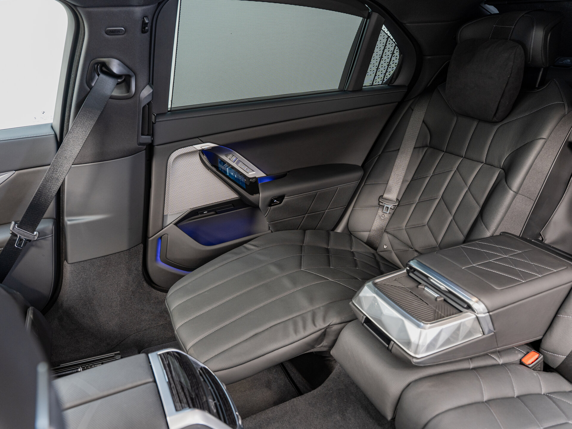 Автомобиль BMW 7 серии 740i xDrive 3.0 AT (380 л.с.) 4WD - 19