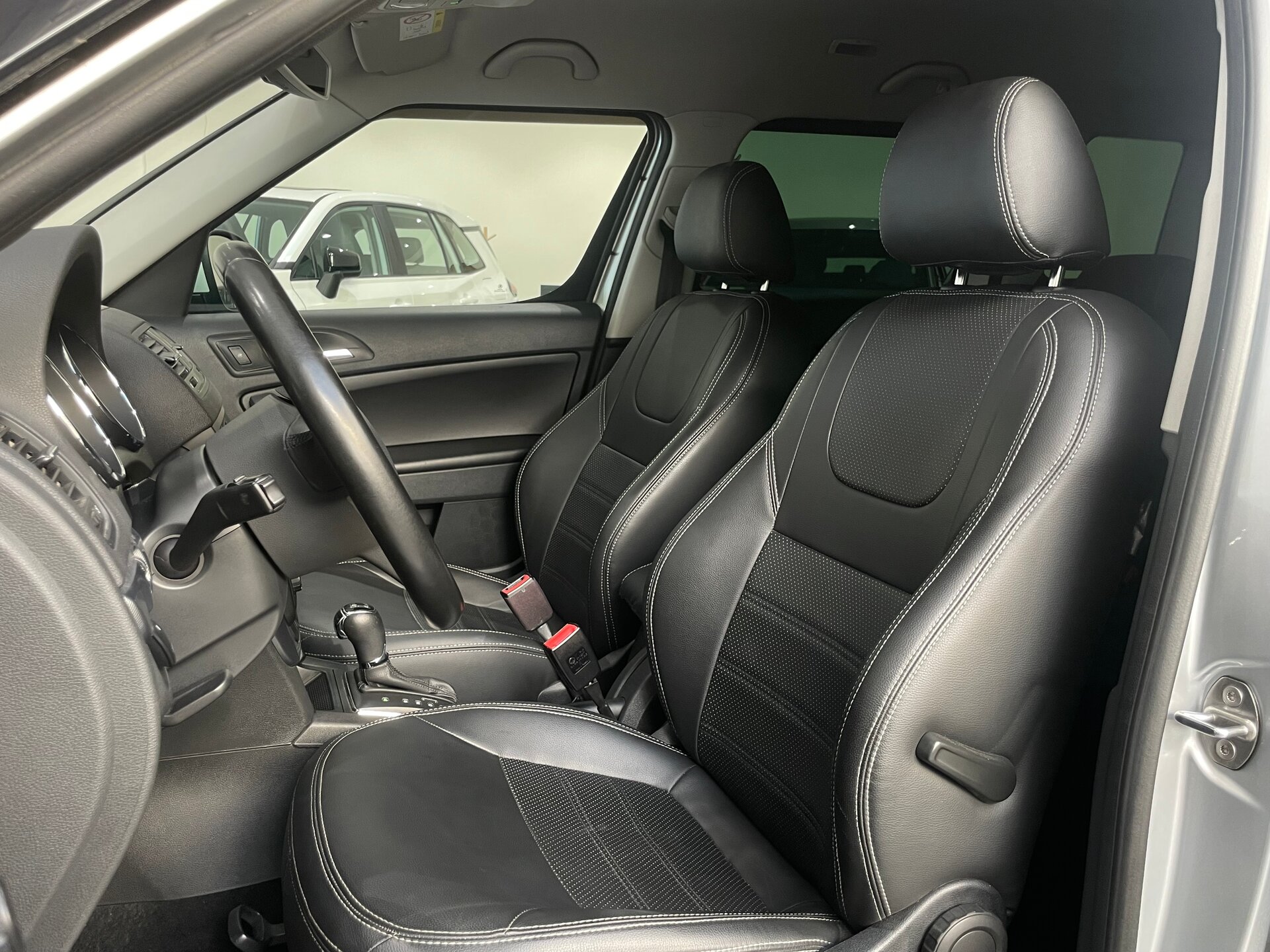 Автомобиль Skoda Yeti 1.8 AMT (152 л.с.) 4WD - 8