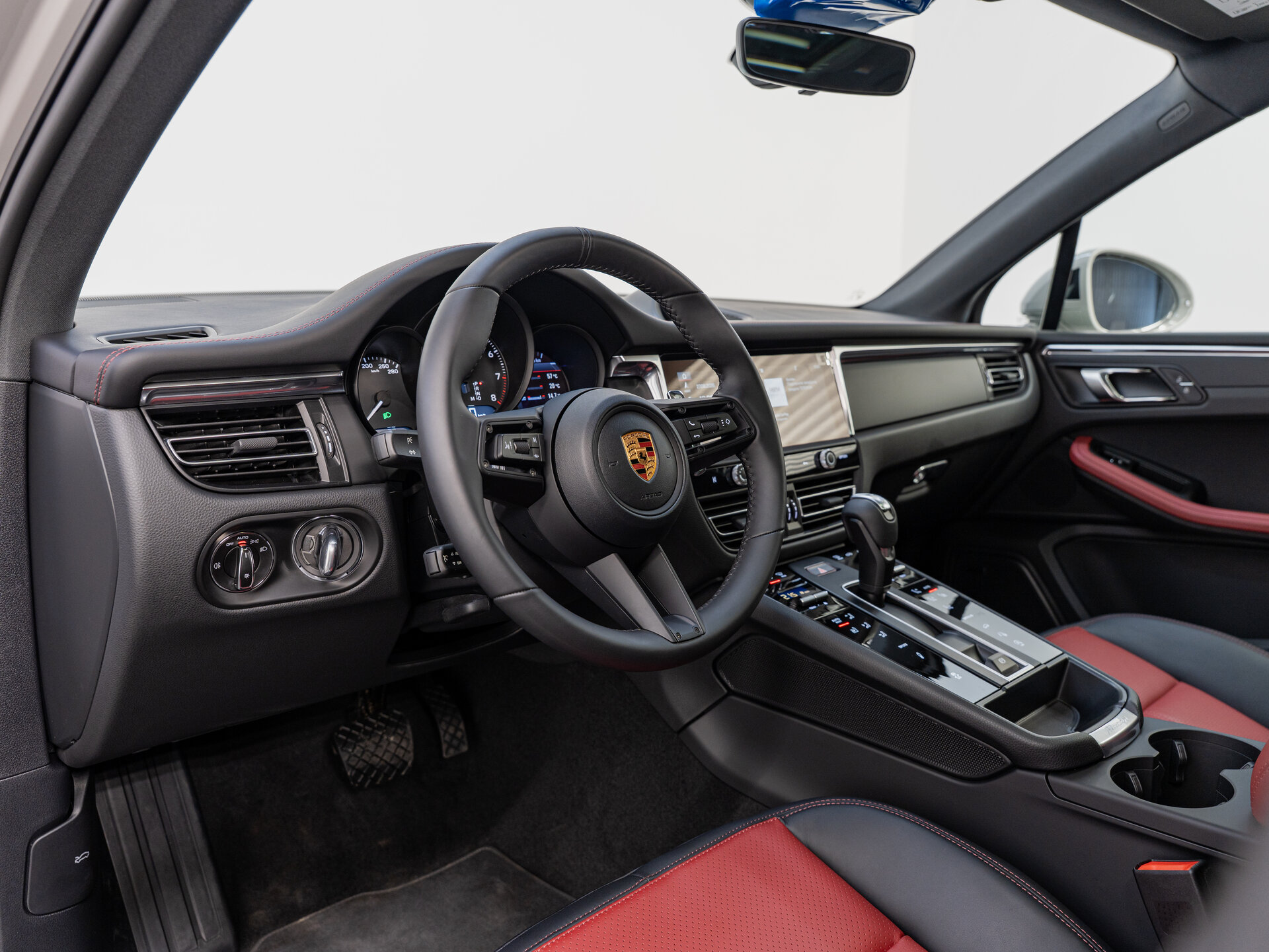 Автомобиль Porsche Macan 2.0 AMT (265 л.с.) 4WD - 9