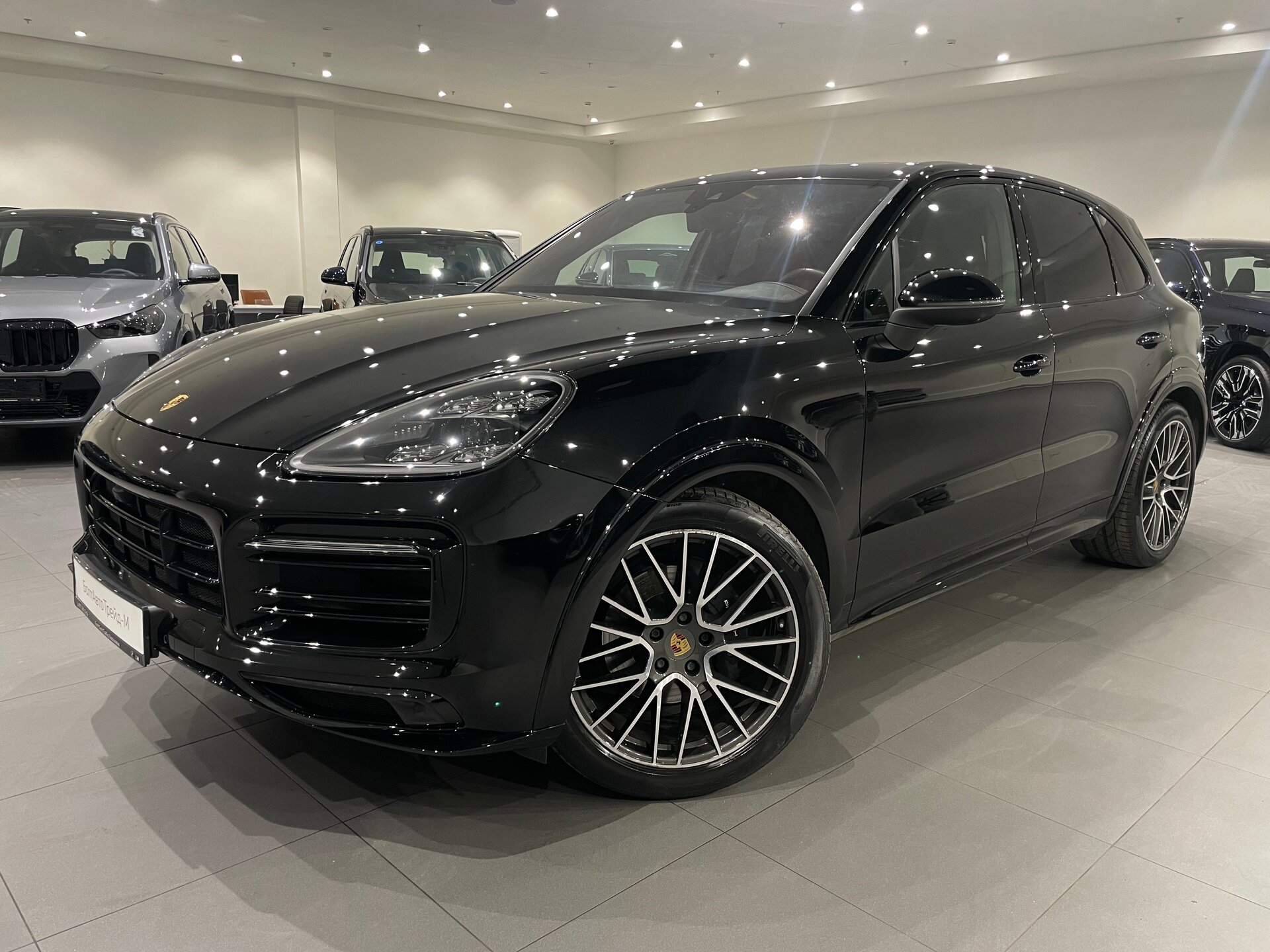 Автомобиль Porsche Cayenne 3.0 AT (340 л.с.) 4WD - 1