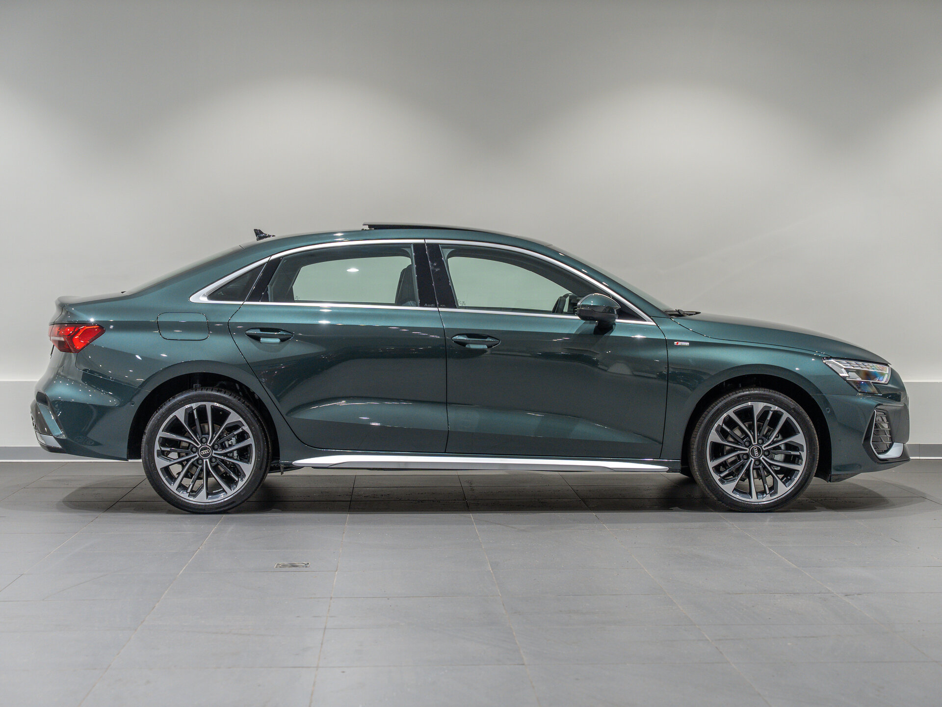 Автомобиль Audi A3 A3L 35 TFSI 1.5 AMT (160 л.с.) - 4