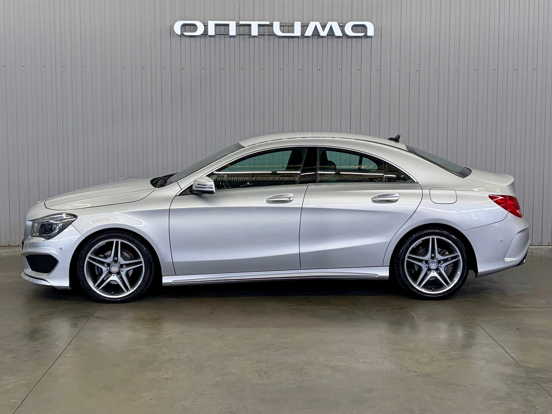 Mercedes-Benz CLA 