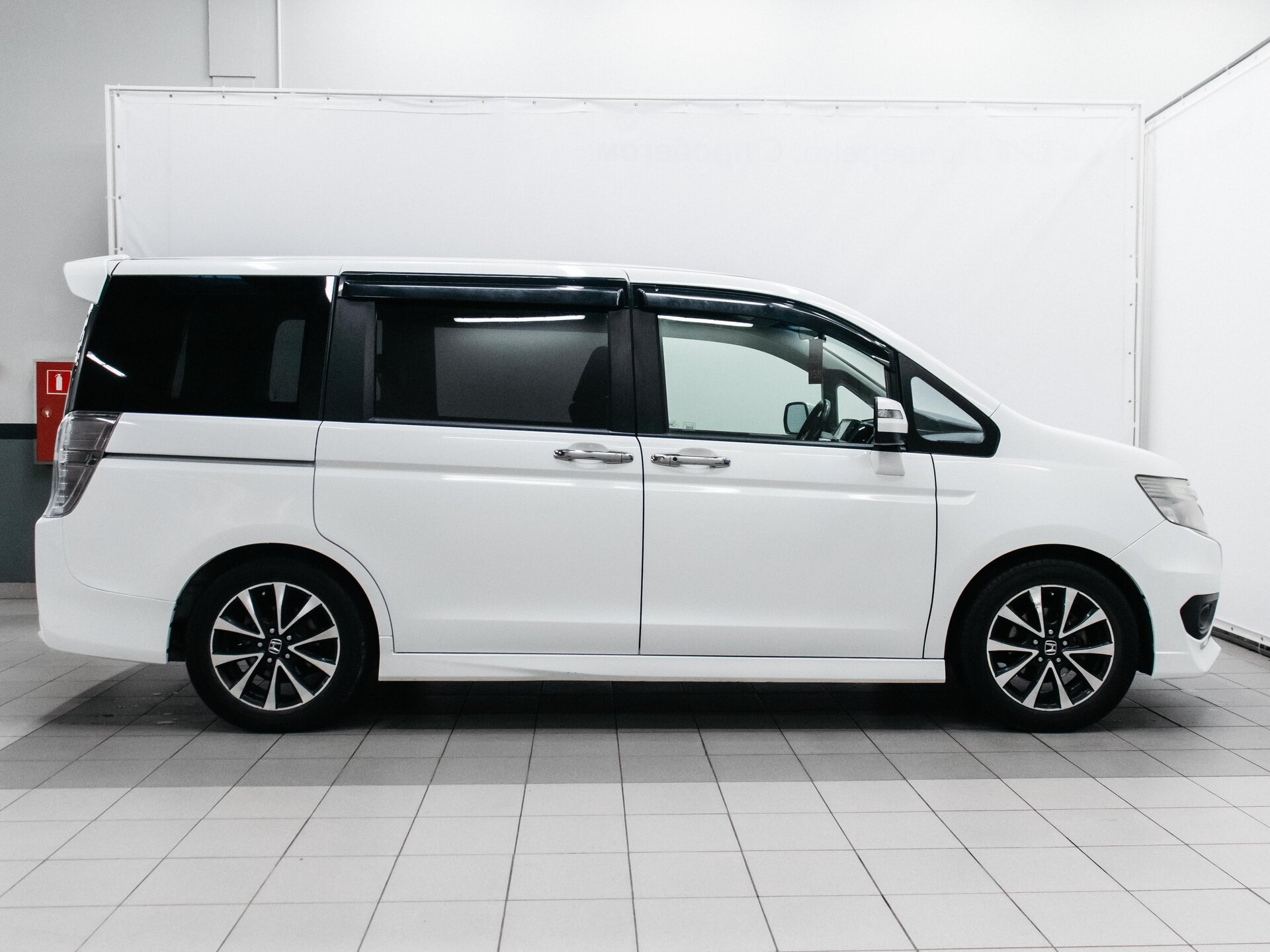 Honda Stepwgn 2012 6
