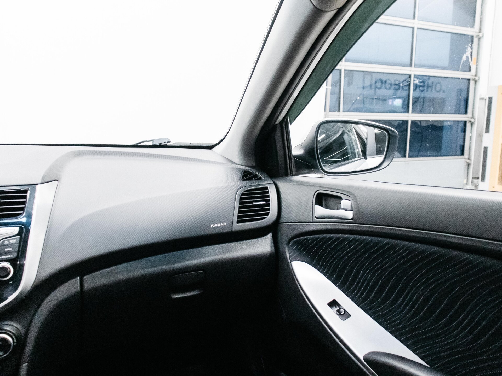 Hyundai Solaris 2015 14