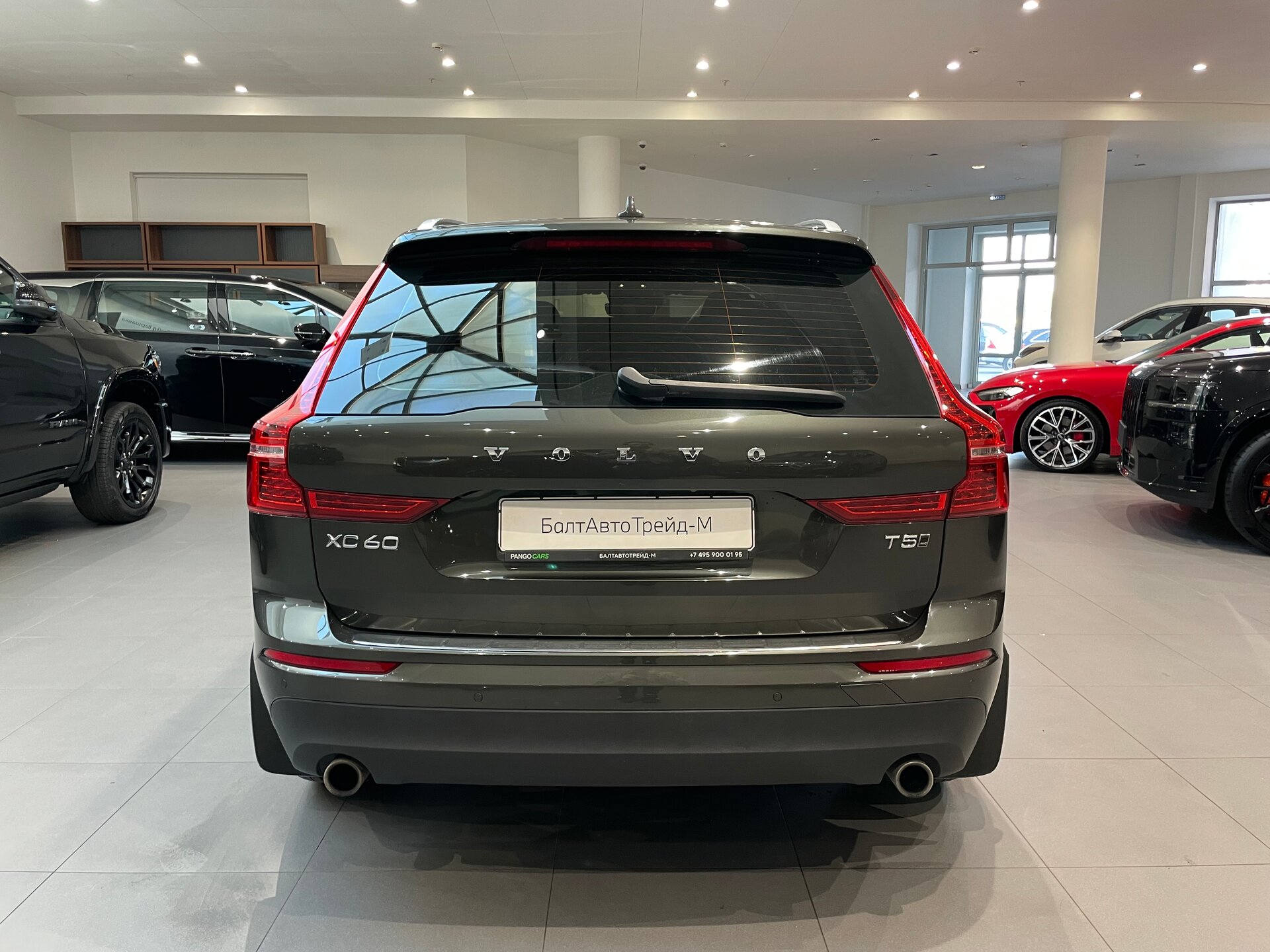 Автомобиль Volvo XC60 2.0 AT (249 л.с.) 4WD - 5