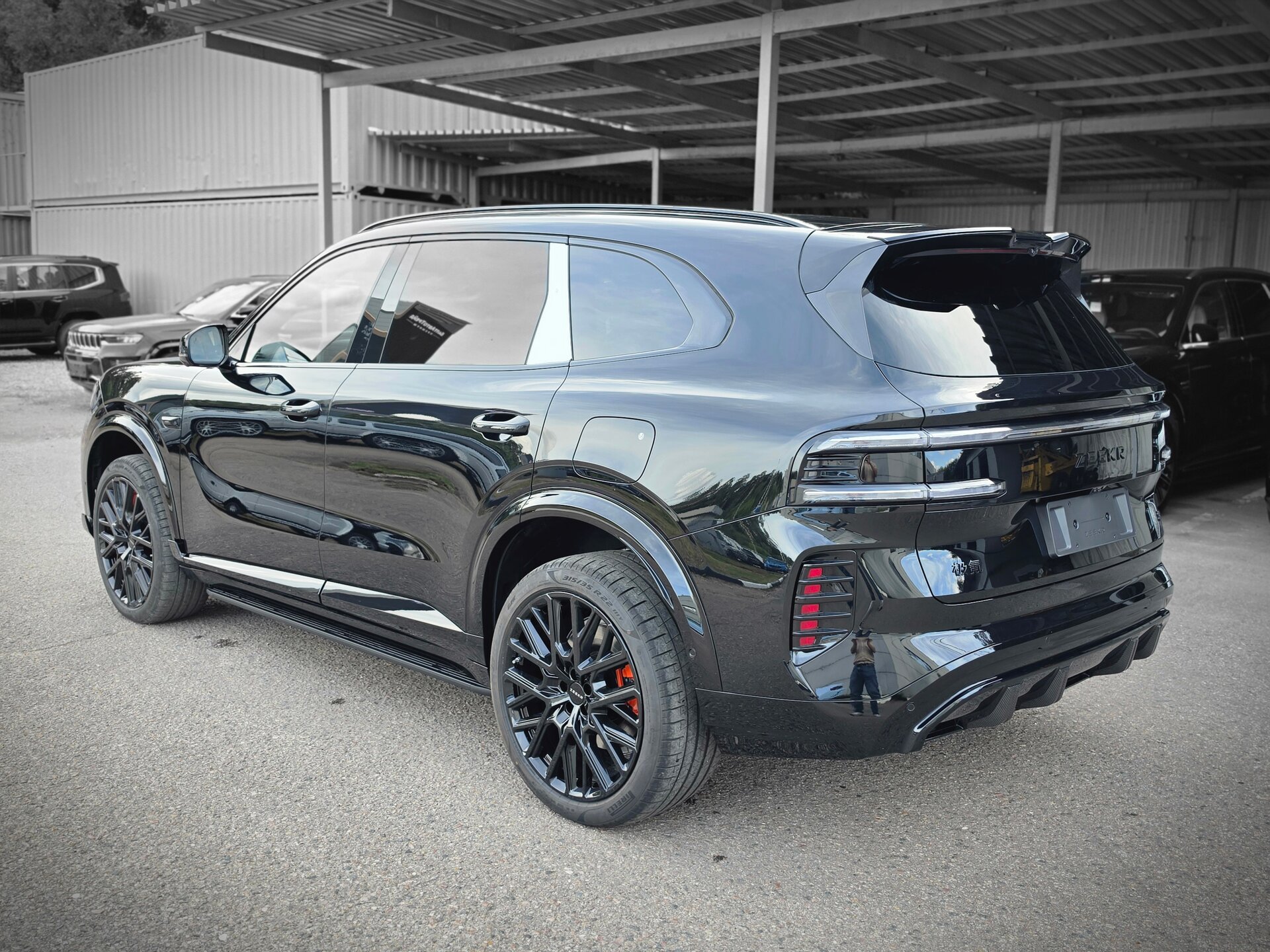 Автомобиль Zeekr 8X Dawn 2.0hyb AT (1401 л.с.) 4WD - 8