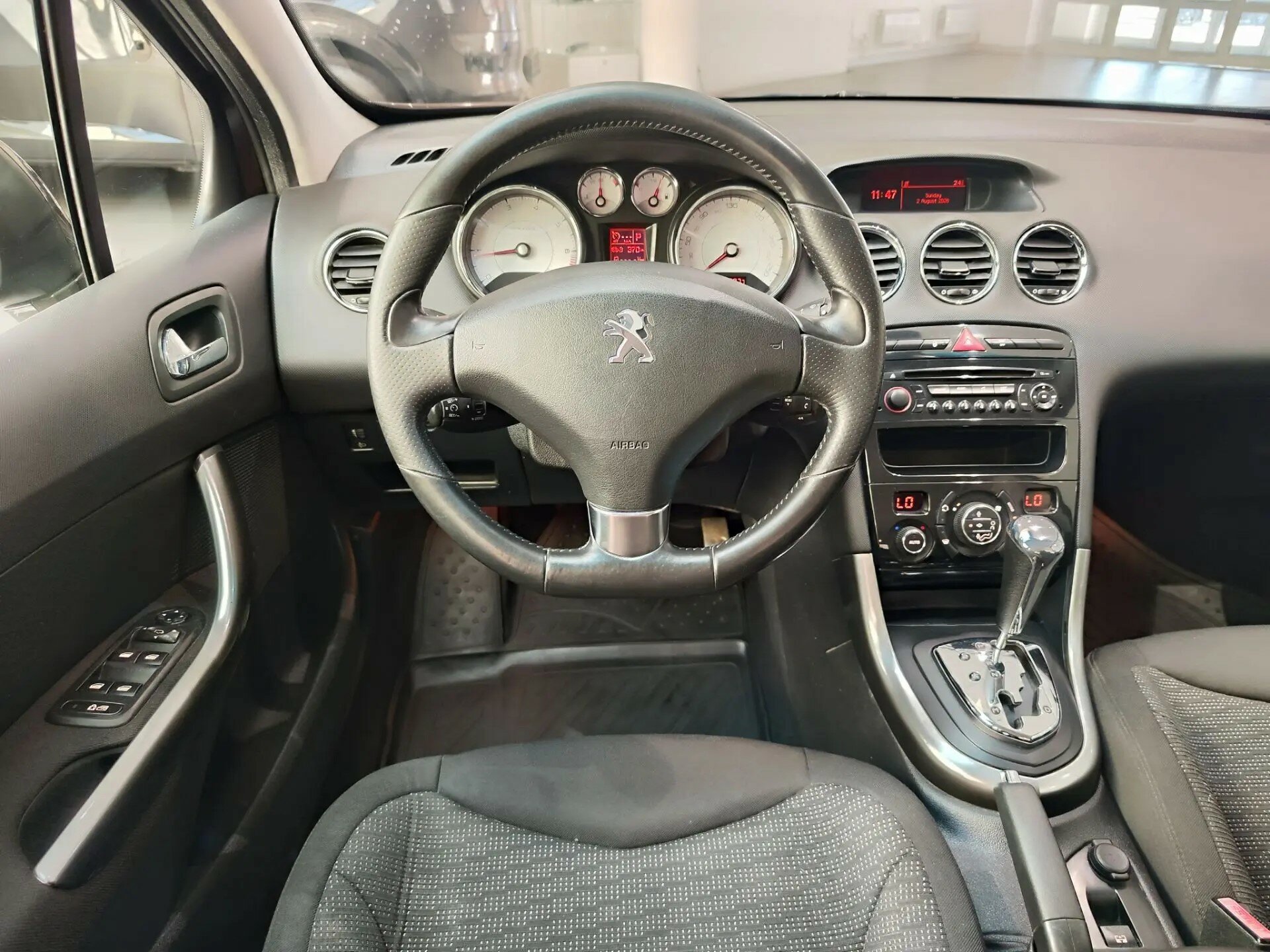 Автомобиль Peugeot 308 1.6 AT (120 л.с.) - 15