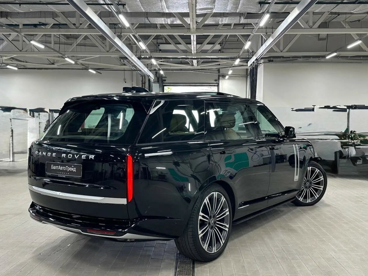 Автомобиль Land Rover Range Rover P530 MHEV Long 4.4 AT (530 л.с.) 4WD - 2