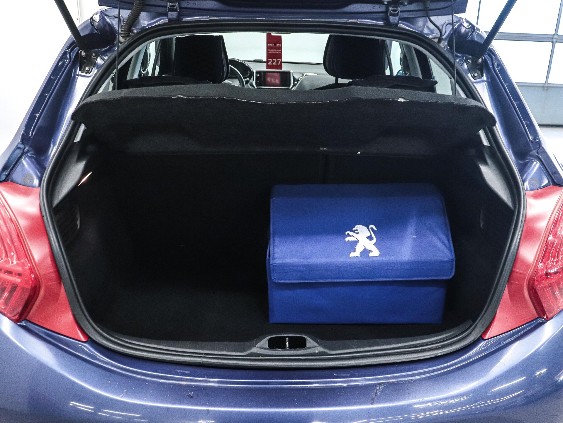Peugeot 208 2013 25