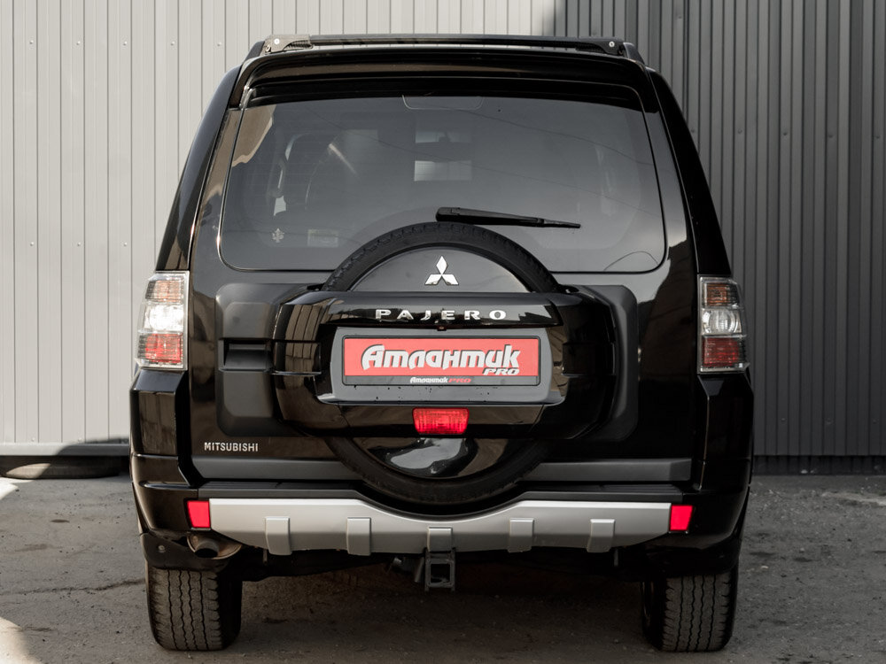 Купить Mitsubishi Pajero 3.0 AT (178 л.с.) 4WD, 2013 в Екатеренбурге
