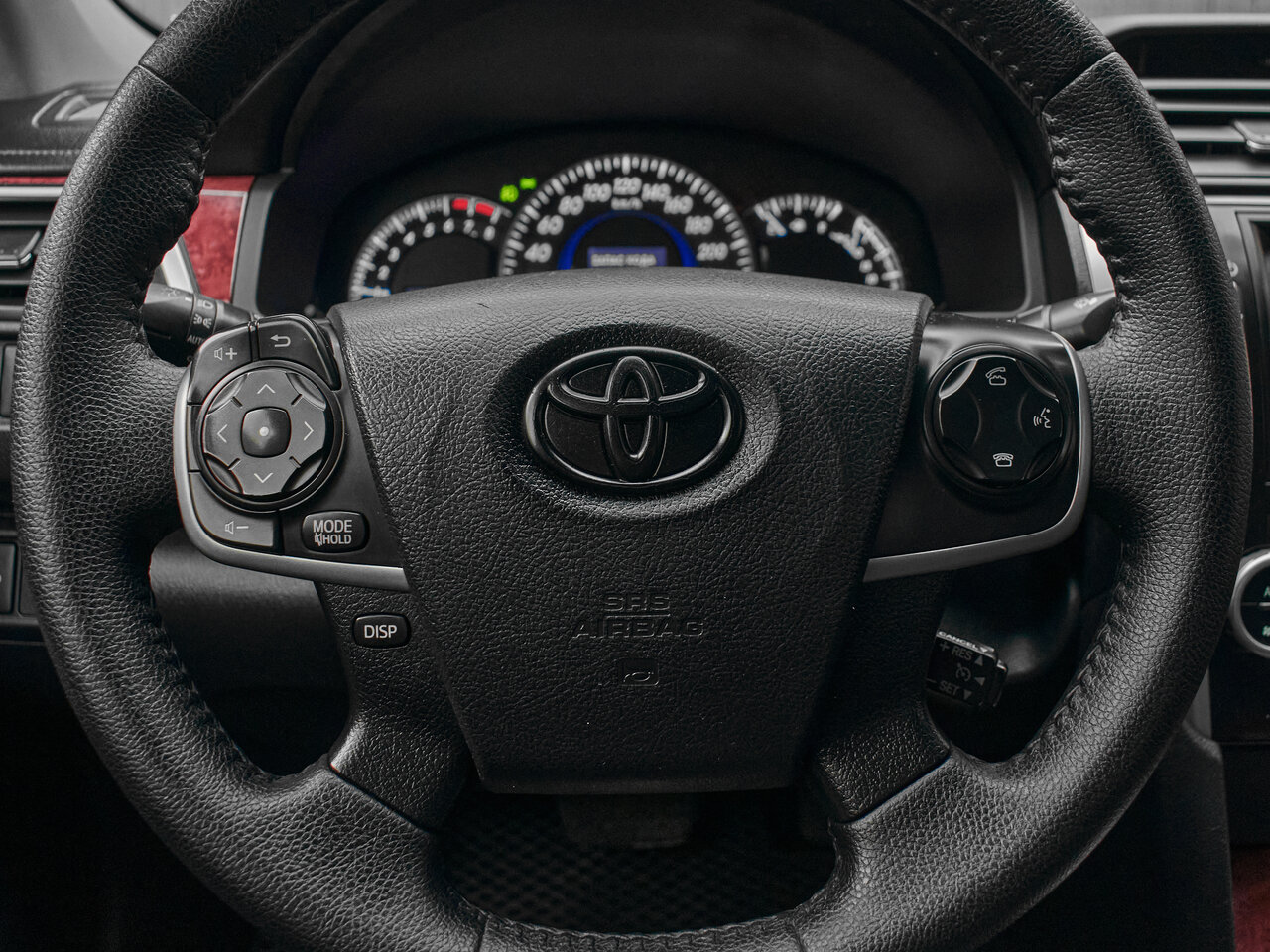 Купить Toyota Camry 3.5 AT (249 л.с.), 2013 в Екатеренбурге