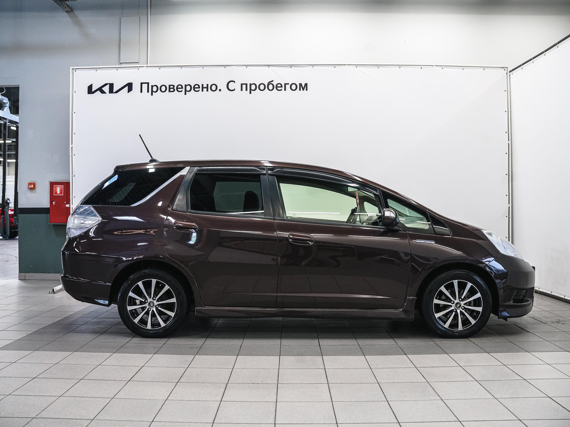 Honda Fit Shuttle 2012 6