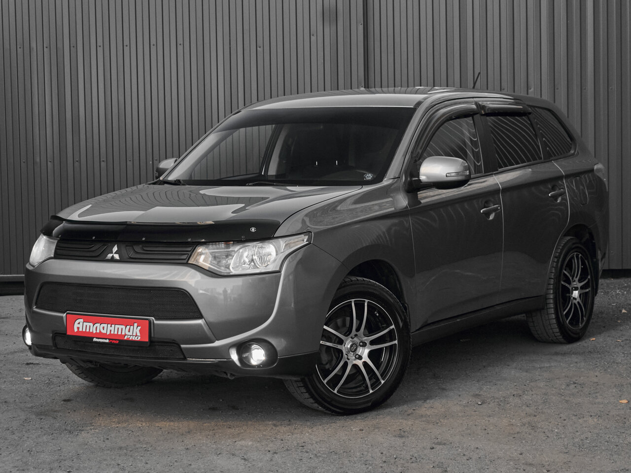 Купить Mitsubishi Outlander 2.0 CVT (146 л.с.) 4WD, 2012 в Екатеренбурге