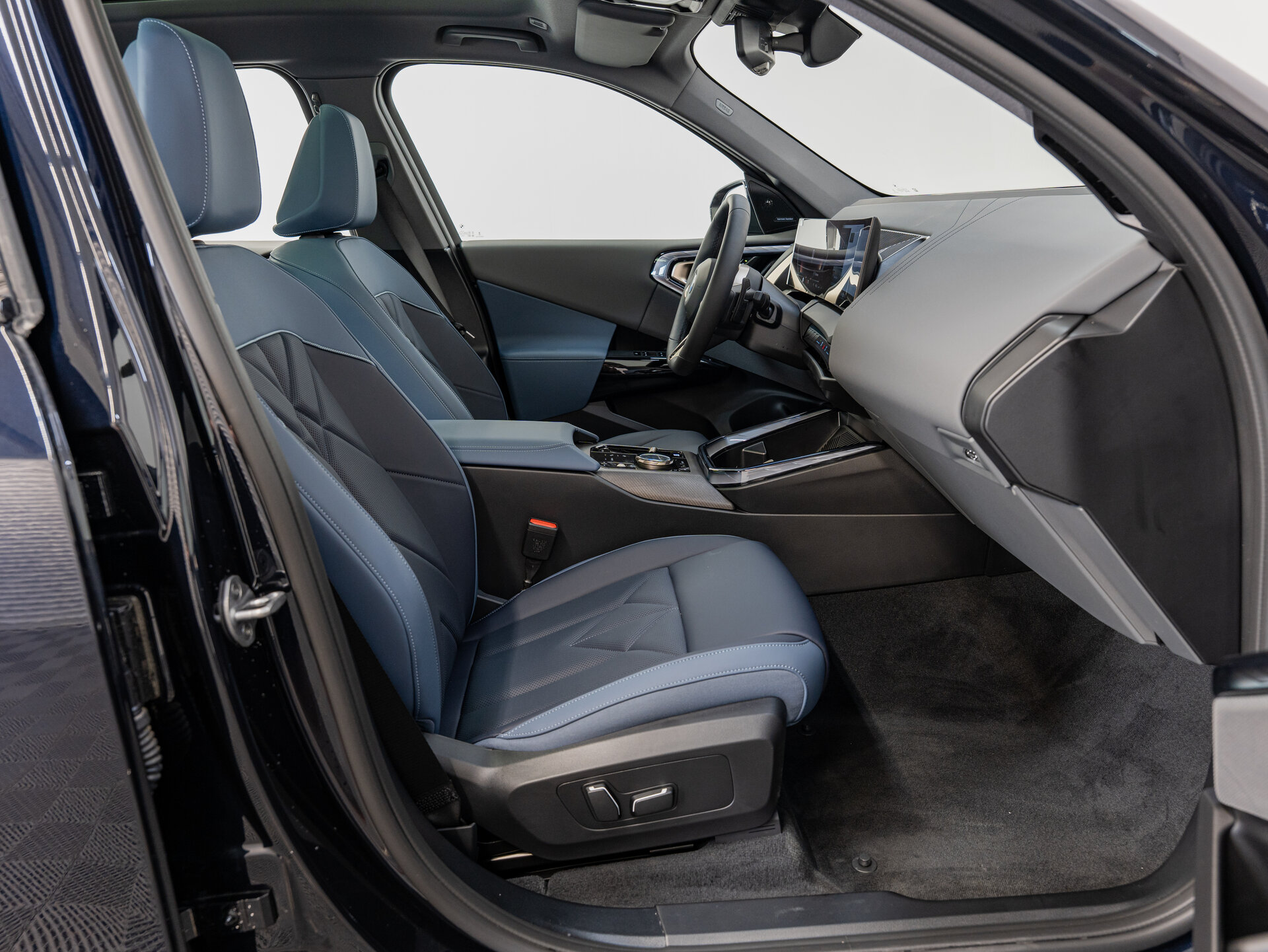 Автомобиль BMW X3 30L xDrive 2.0 AT (258 л.с.) 4WD - 17