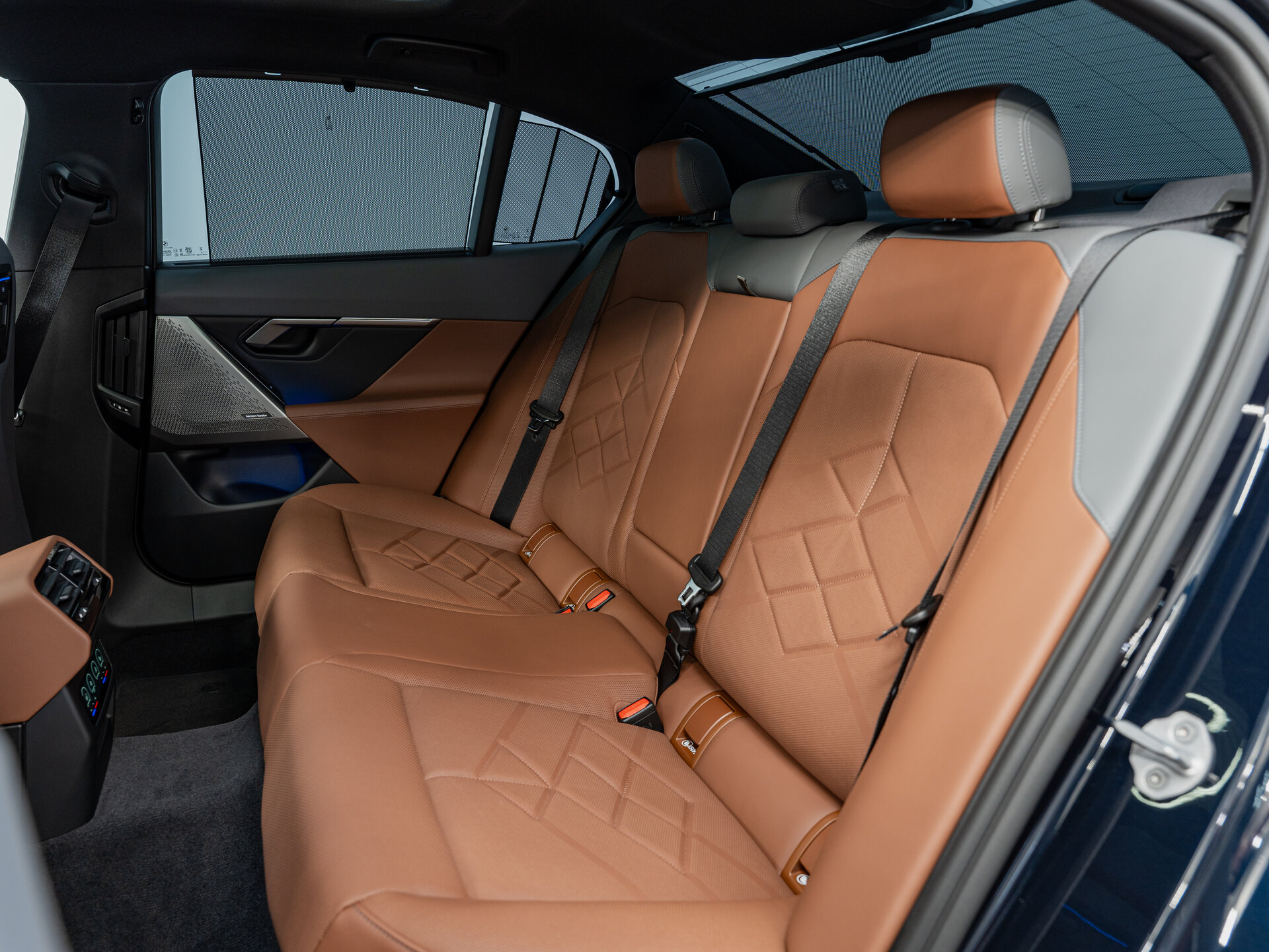 Автомобиль BMW 5 серии 530i xDrive 2.0 AT (258 л.с.) 4WD - 16