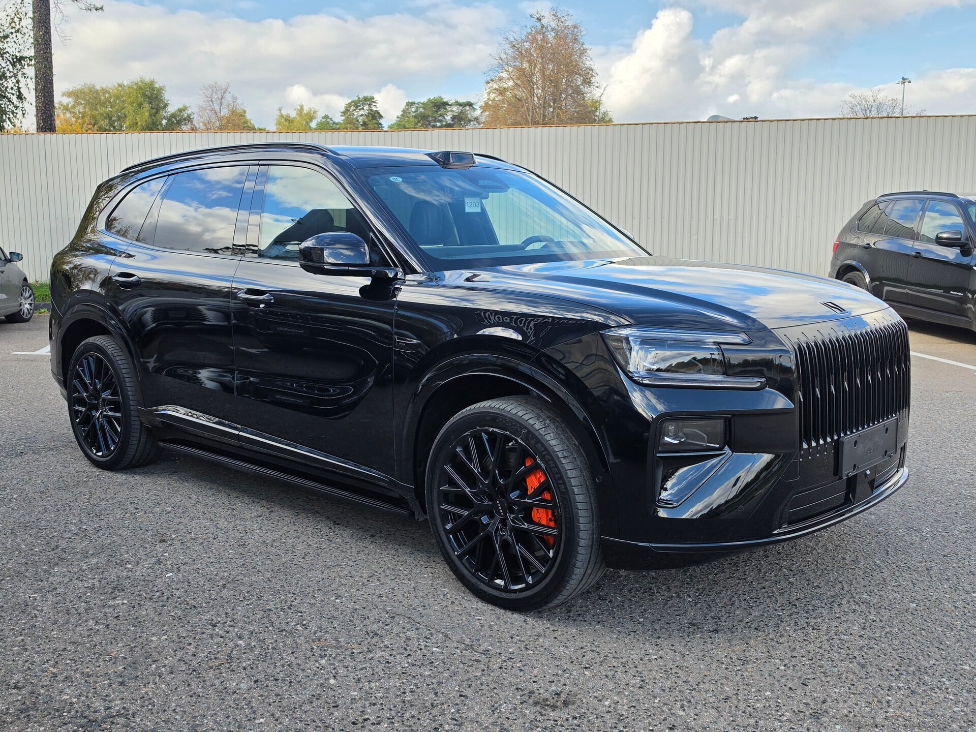 Автомобиль Zeekr 8X 70 kWh 2.0hyb AT (898 л.с.) 4WD - 7