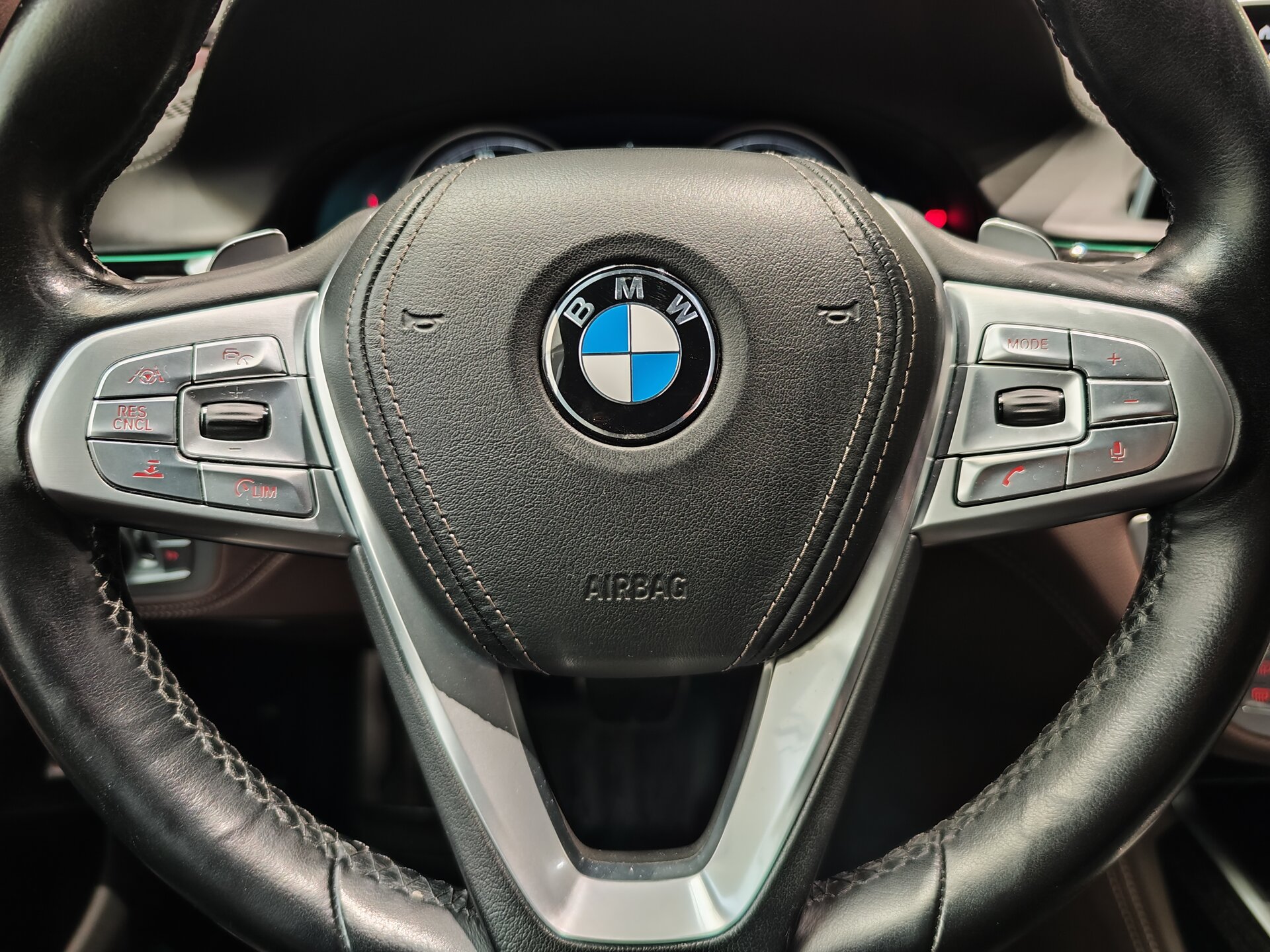 Автомобиль BMW 7 серии 750d xDrive 3.0d AT (400 л.с.) 4WD - 18