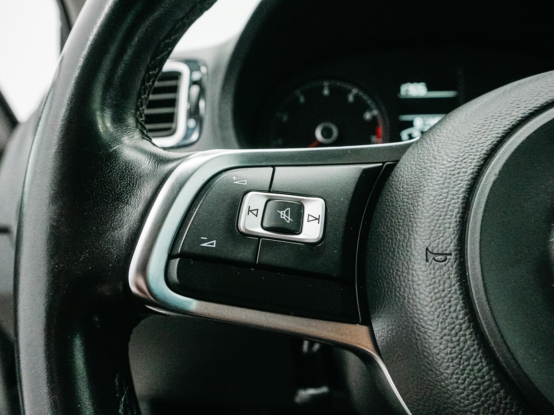 Volkswagen Polo 2019 18
