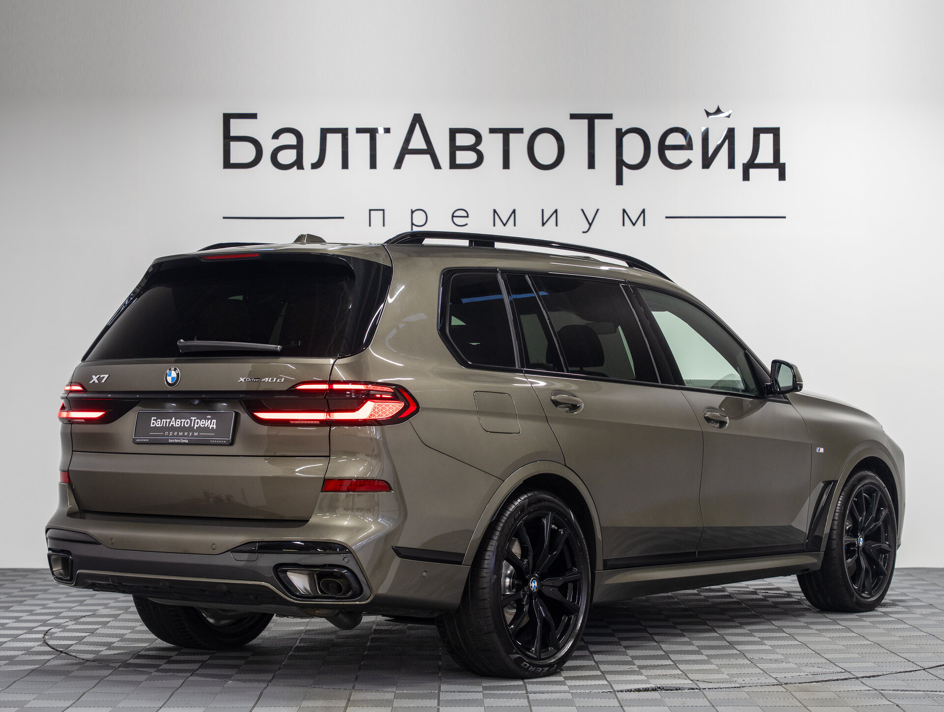 Автомобиль BMW X7 40d 3.0d AT (340 л.с.) 4WD - 7