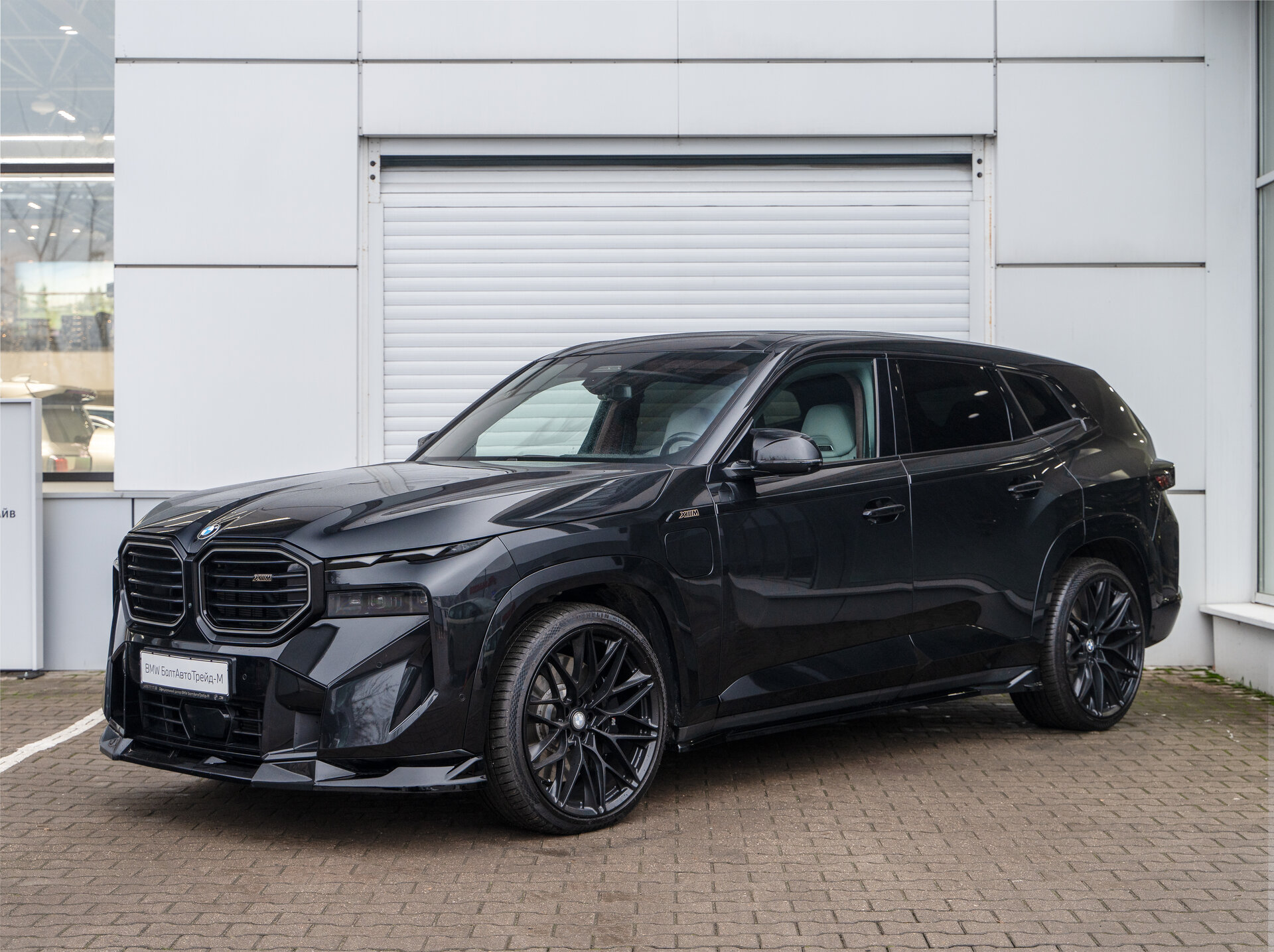 Автомобиль BMW XM 4.4hyb AT (653 л.с.) 4WD - 1