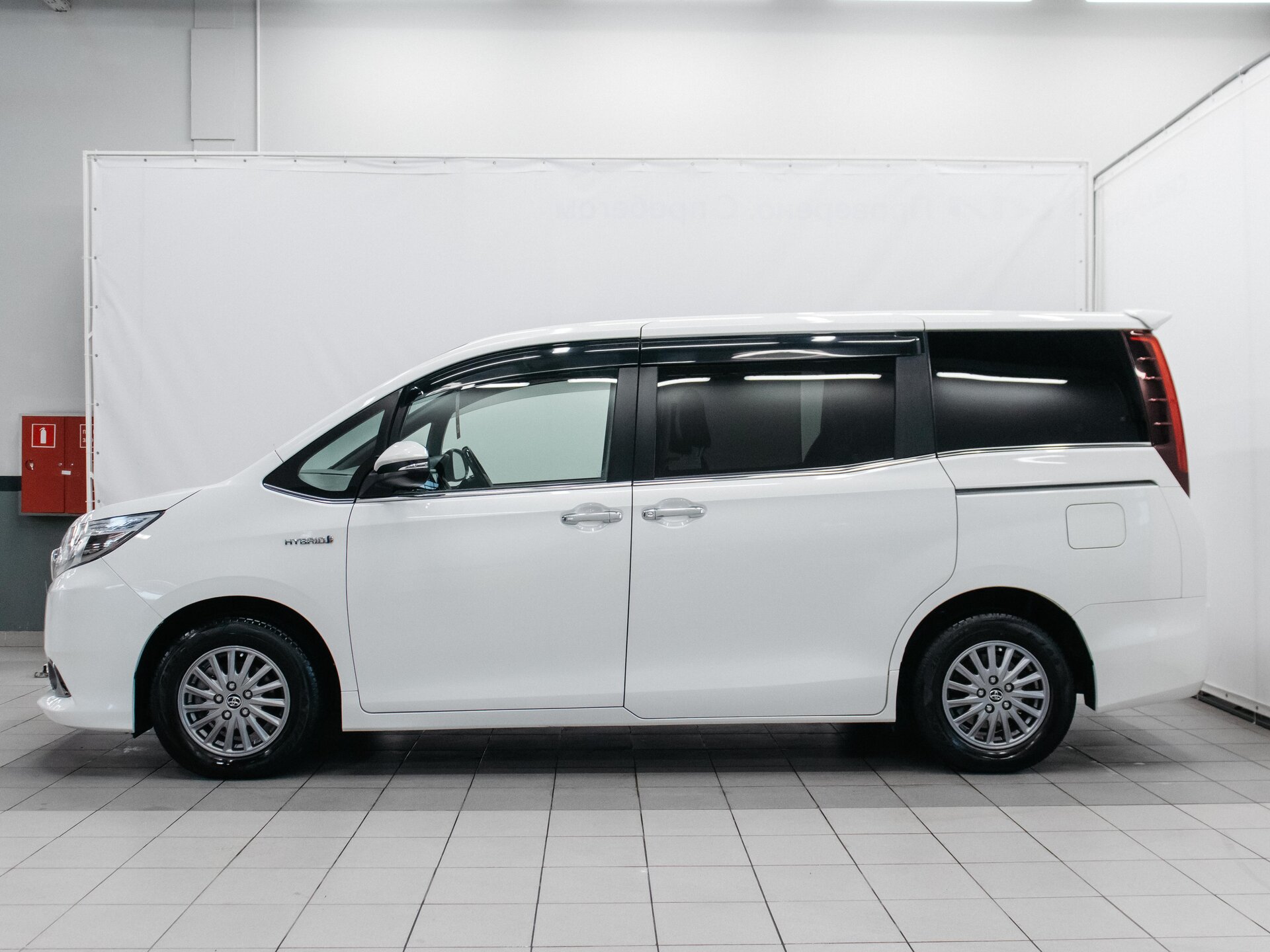 Toyota Esquire 2016 8