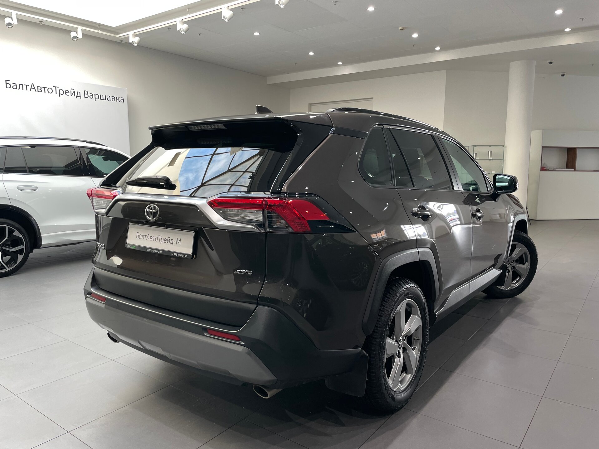 Автомобиль Toyota RAV4 2.0 CVT (149 л.с.) 4WD - 6