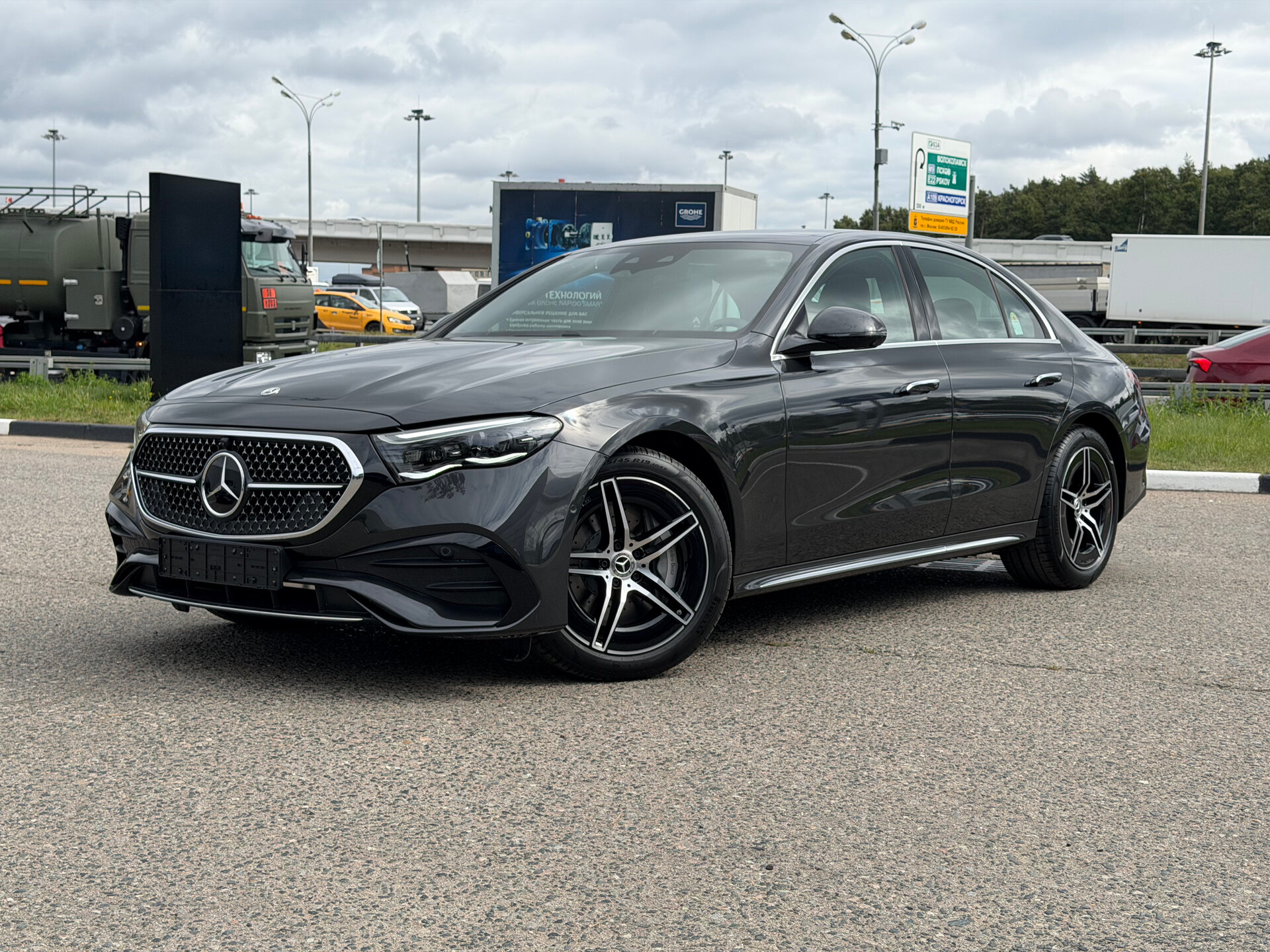 Автомобиль Mercedes-Benz E-Класс 300 2.0 AT (258 л.с.) 4WD - 1