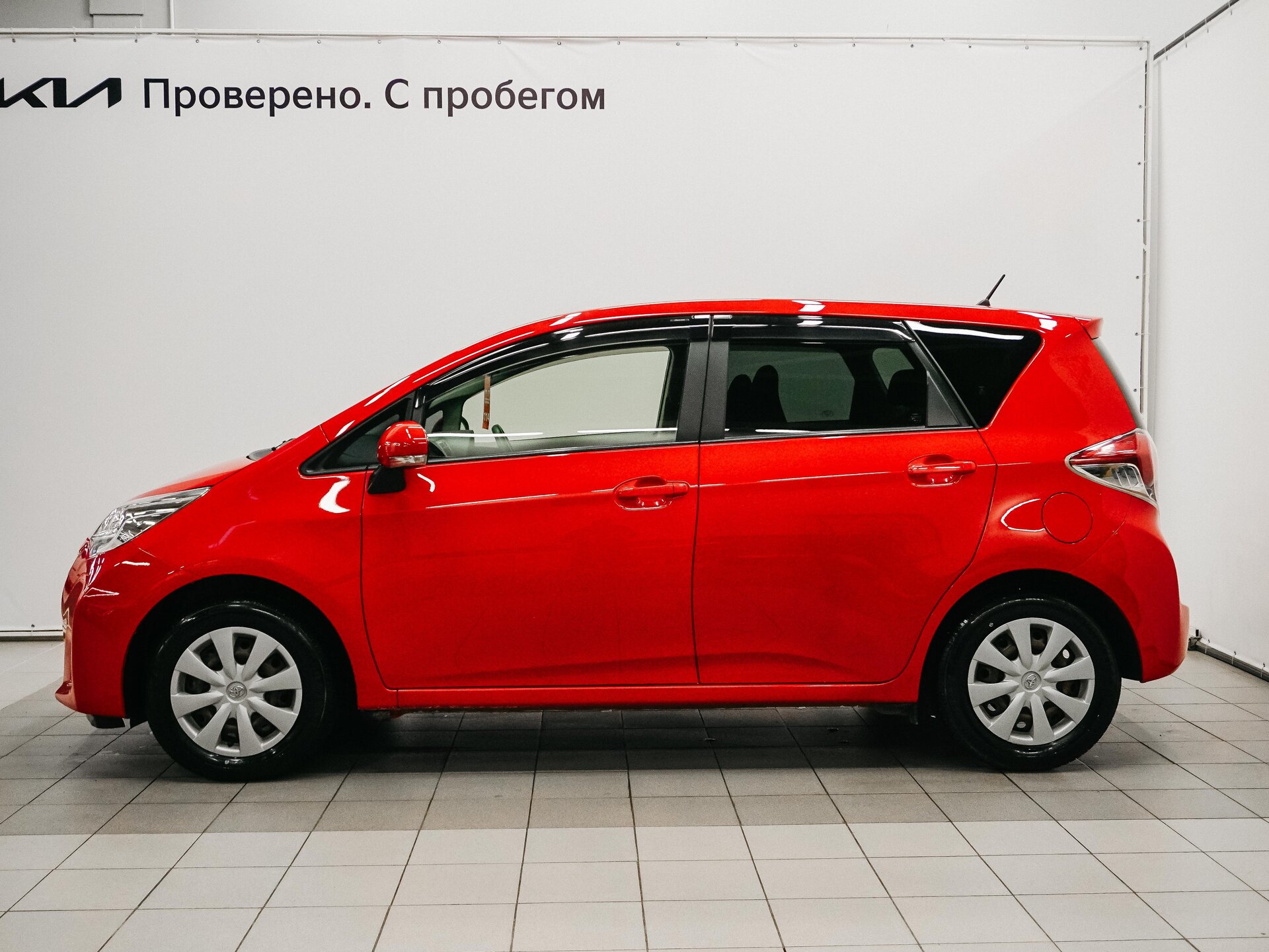 Toyota Ractis 2015 8