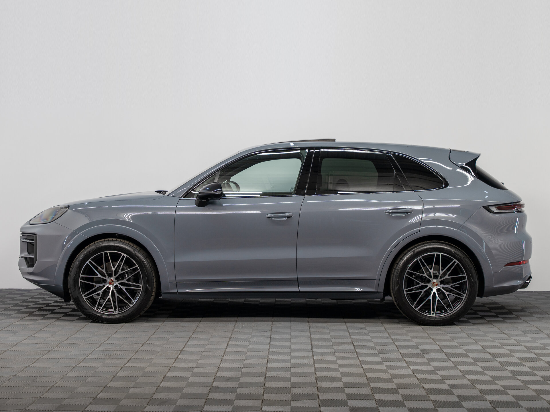 Автомобиль Porsche Cayenne 3.0 AT (353 л.с.) 4WD - 8