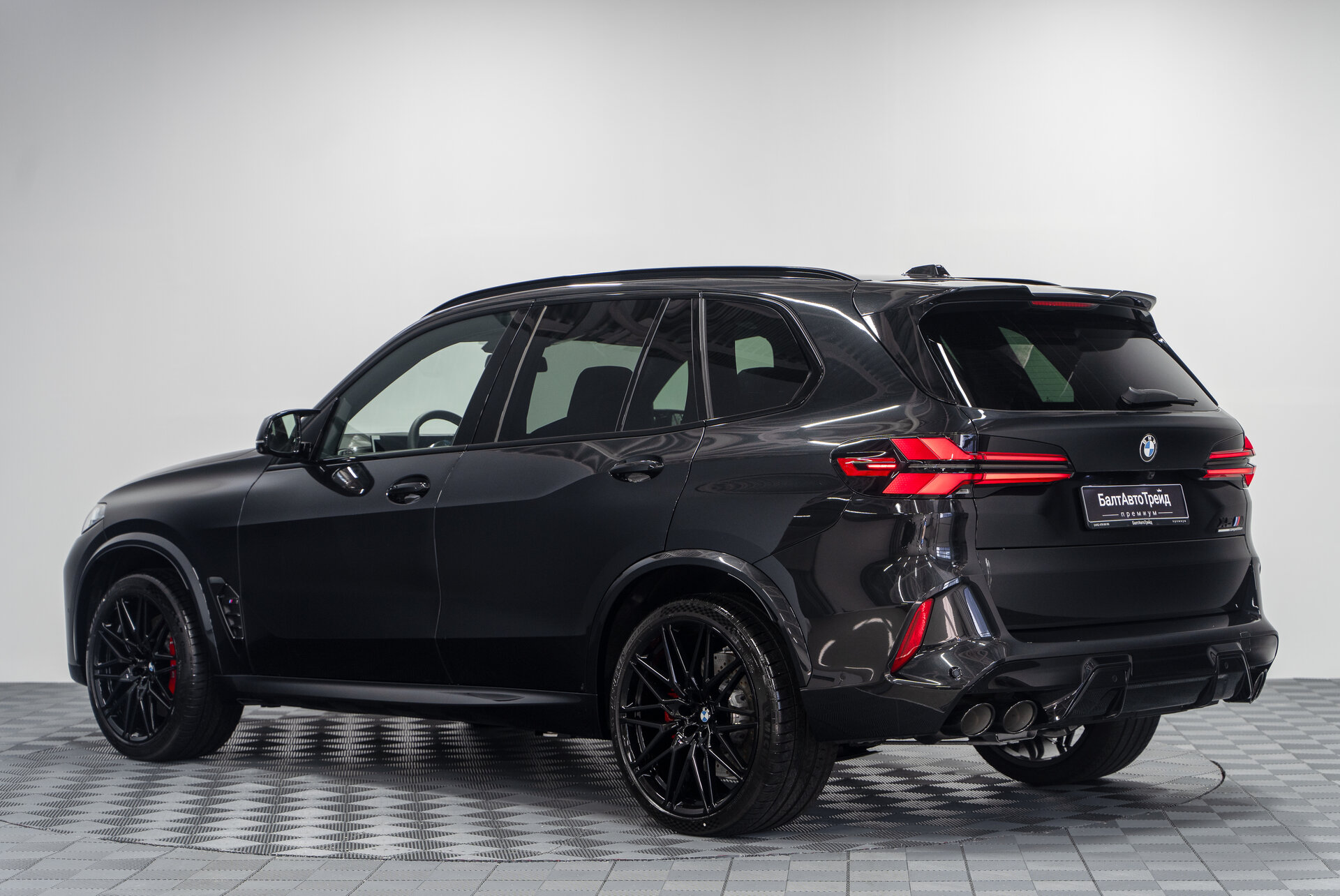 Автомобиль BMW X5 M Competition 4.4 AT (625 л.с.) 4WD - 12