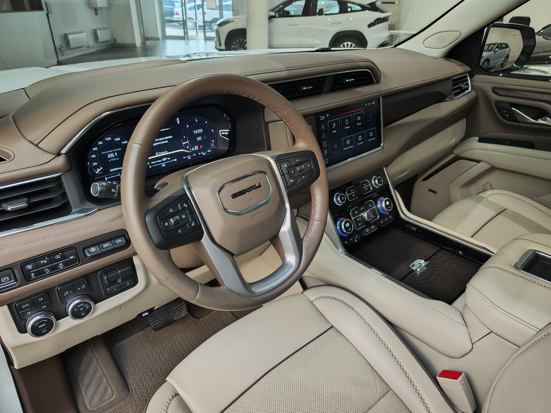 Автомобиль GMC Yukon 6.2 AT (426 л.с.) 4WD - 7