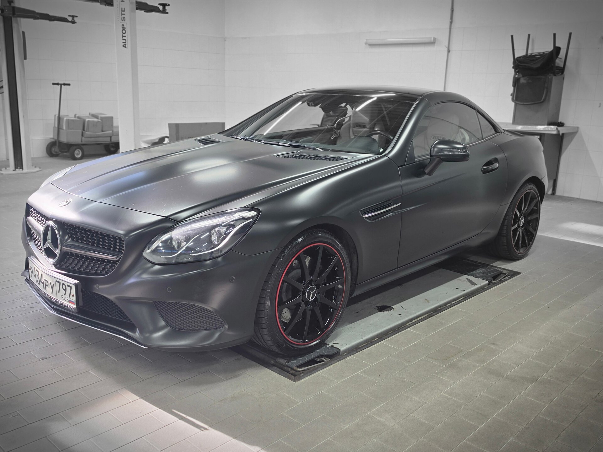 Автомобиль Mercedes-Benz SLC 200 2.0 AT (184 л.с.) - 5