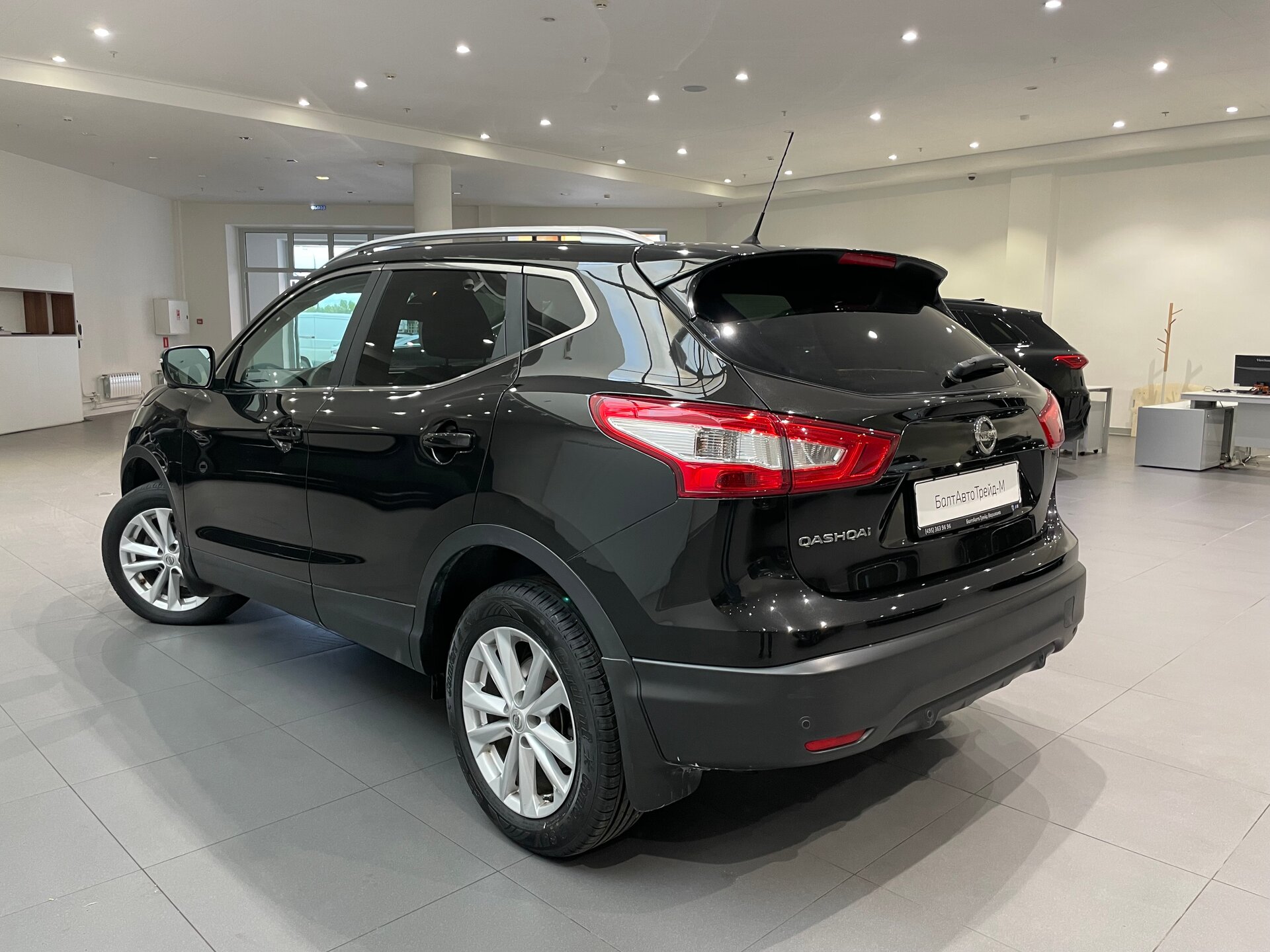 Автомобиль Nissan Qashqai 2.0 CVT (144 л.с.) 4WD - 4