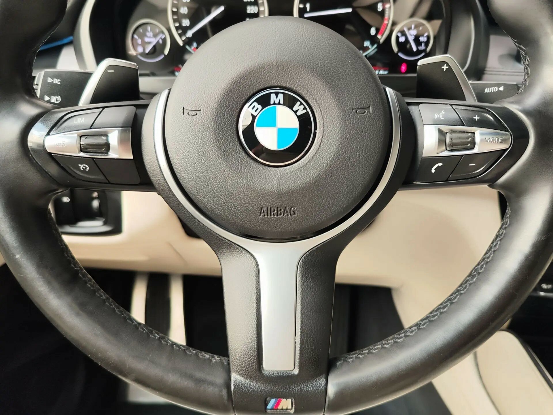 Автомобиль BMW X6 40d 3.0d AT (313 л.с.) 4WD - 17