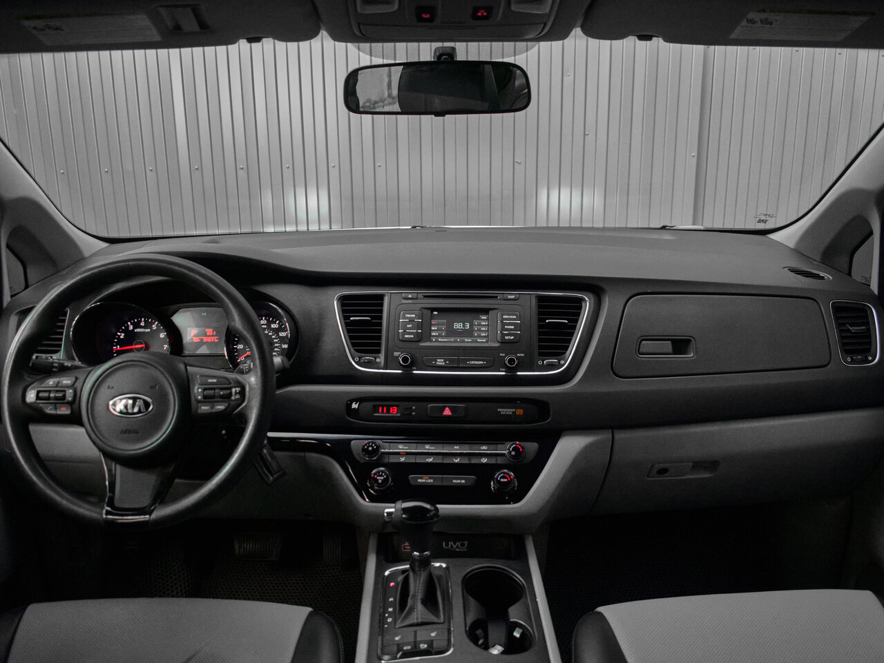 Купить Kia Sedona 3.3 AT (276 л.с.), 2015 в Екатеренбурге