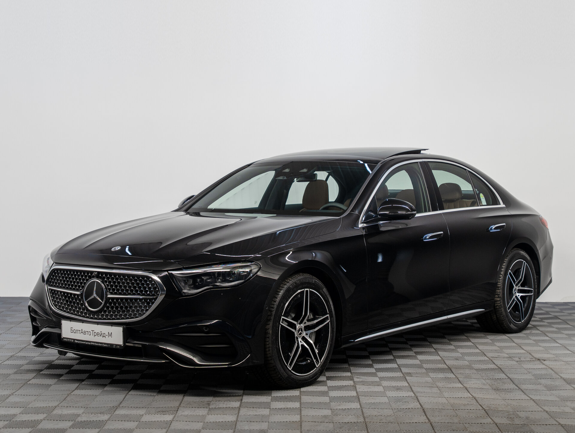 Автомобиль Mercedes-Benz E-Класс 300 2.0 AT (258 л.с.) 4WD - 1