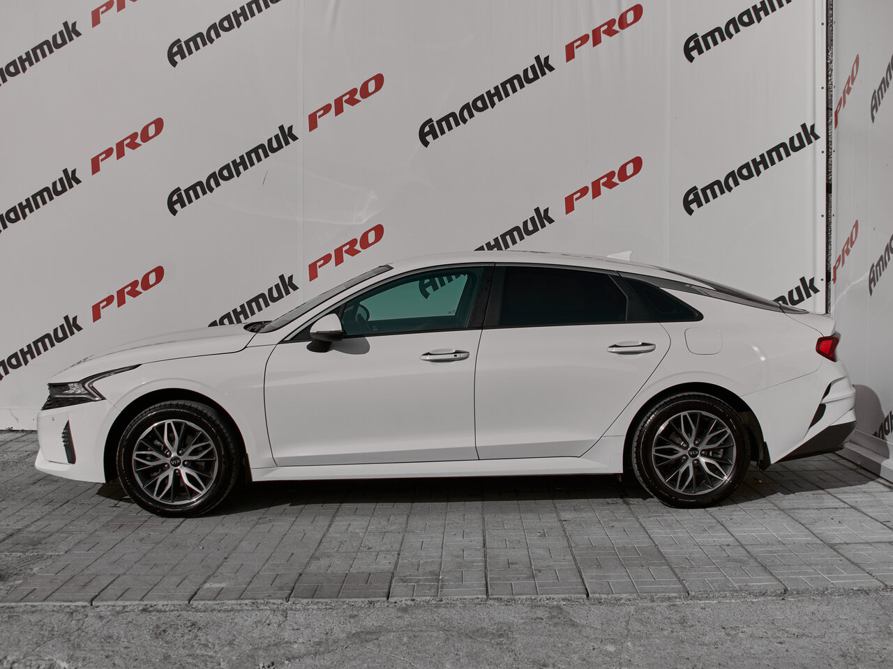 Купить Kia K5 2.0 AT (150 л.с.), 2020 в Екатеренбурге