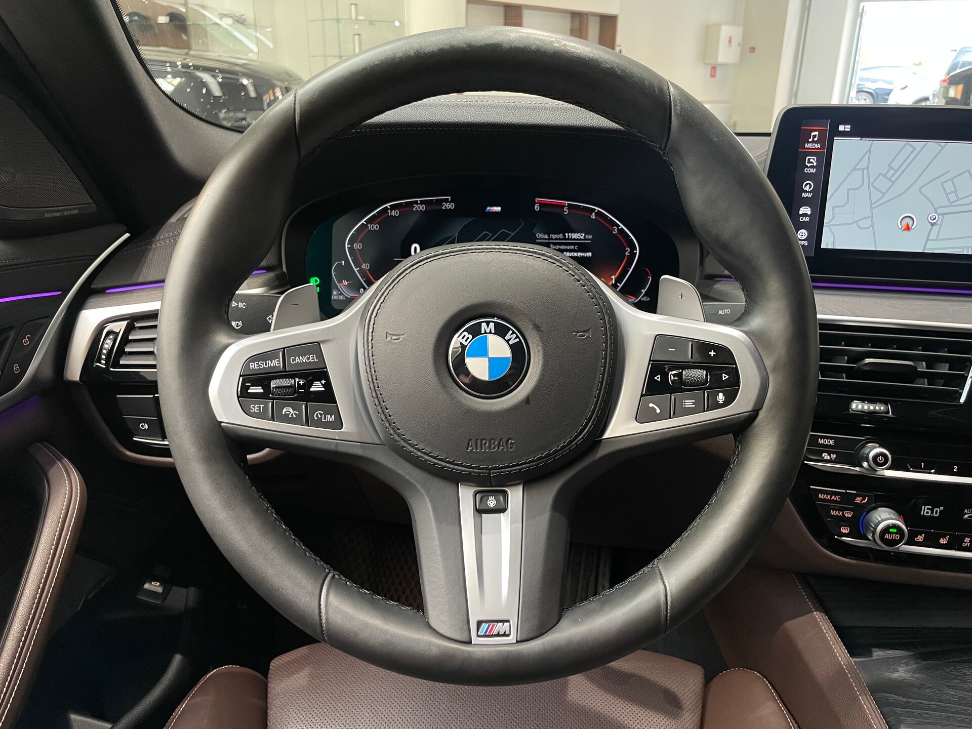 Автомобиль BMW 5 серии 530d xDrive 3.0d AT (249 л.с.) 4WD - 16