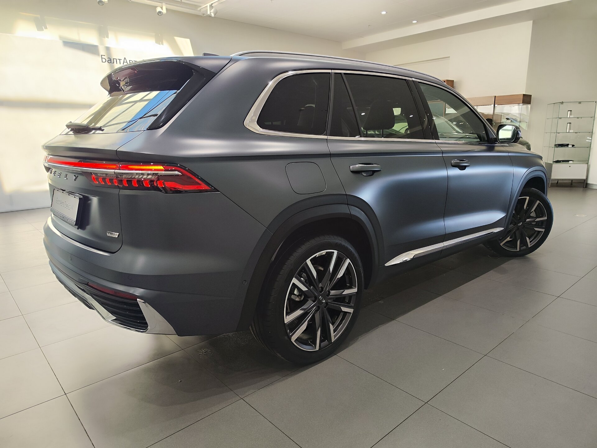 Автомобиль Geely Monjaro 2.0 AT (238 л.с.) 4WD - 6