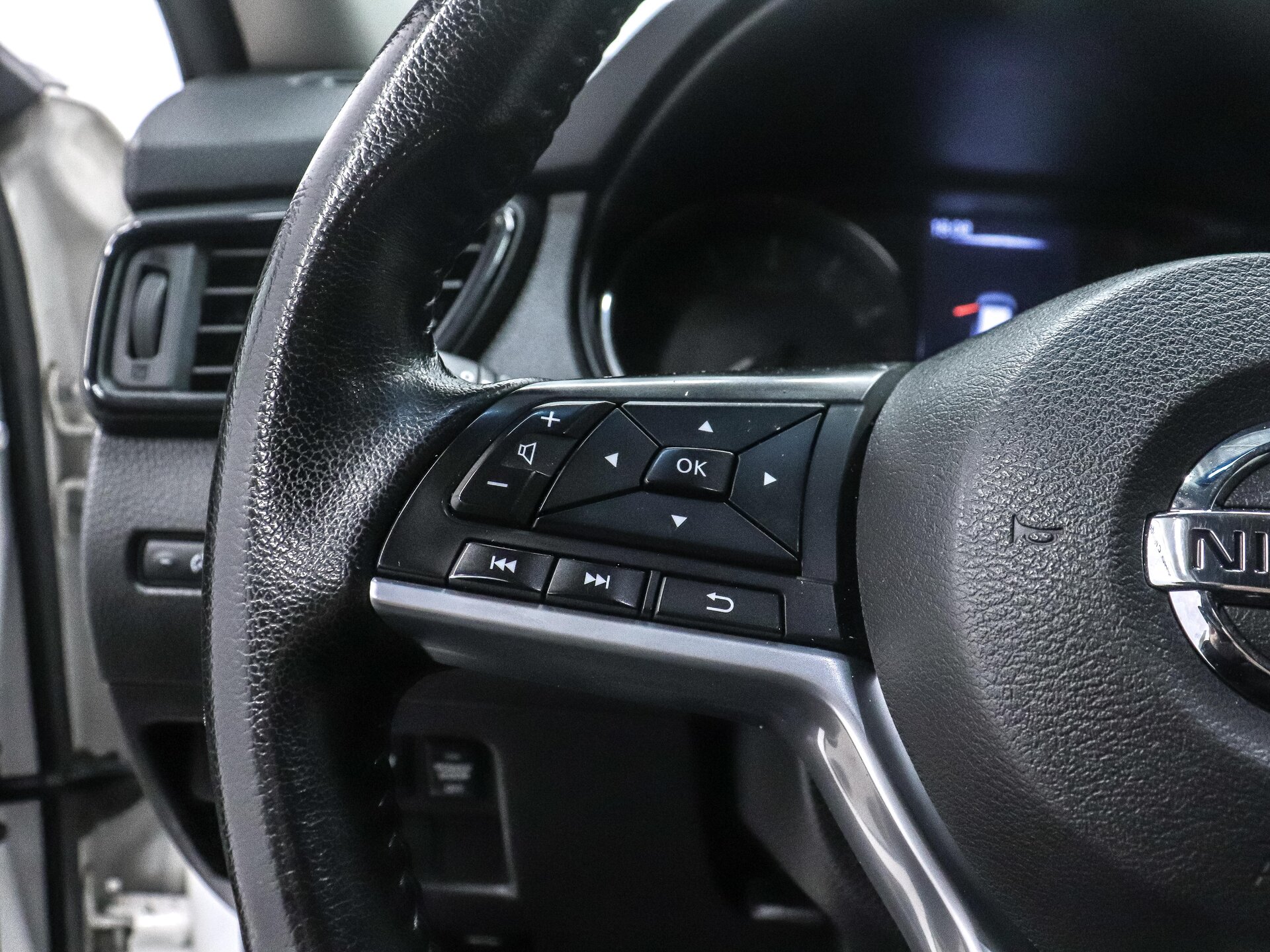 Nissan X-Trail 2019 12