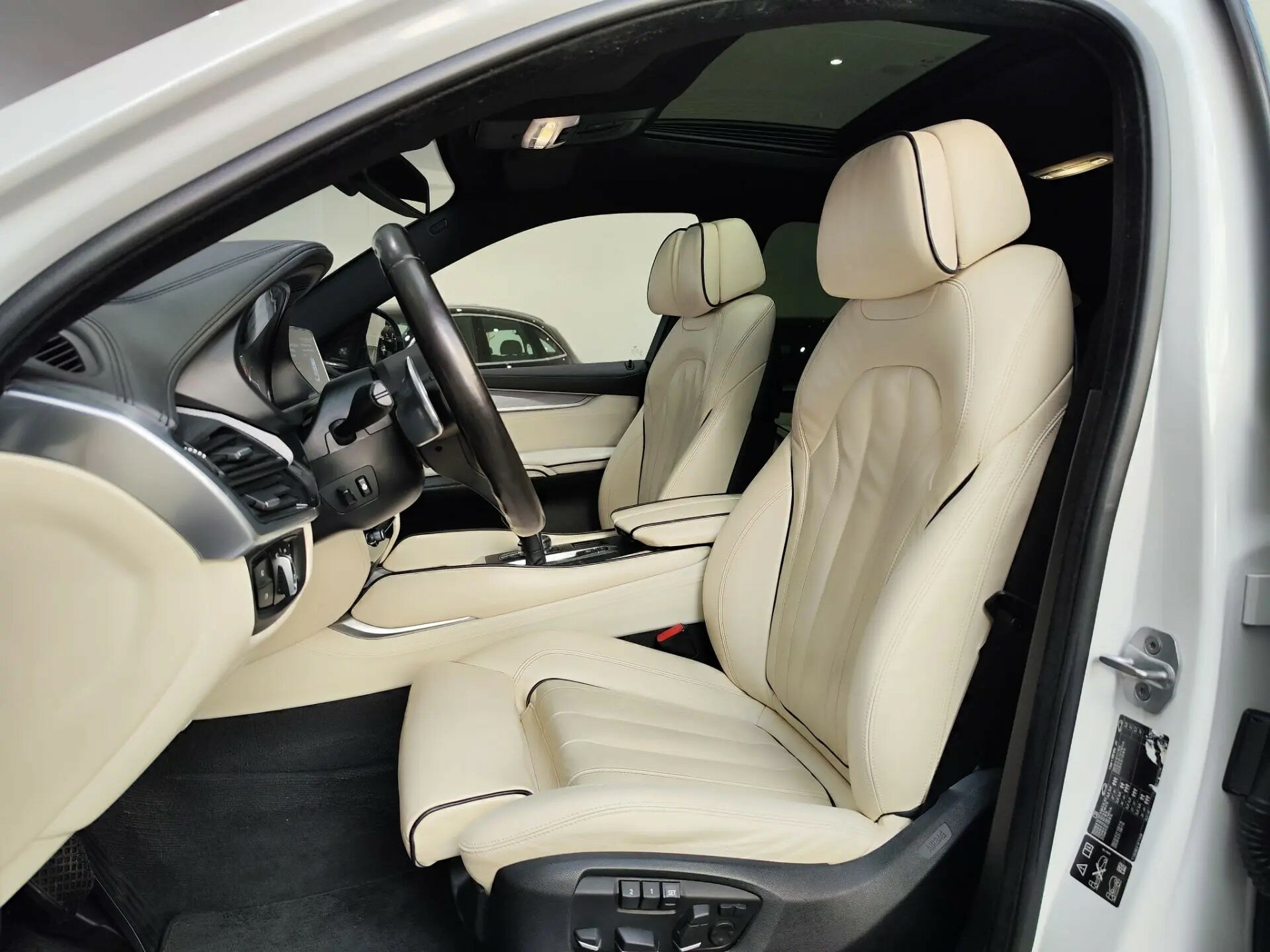 Автомобиль BMW X6 40d 3.0d AT (313 л.с.) 4WD - 8