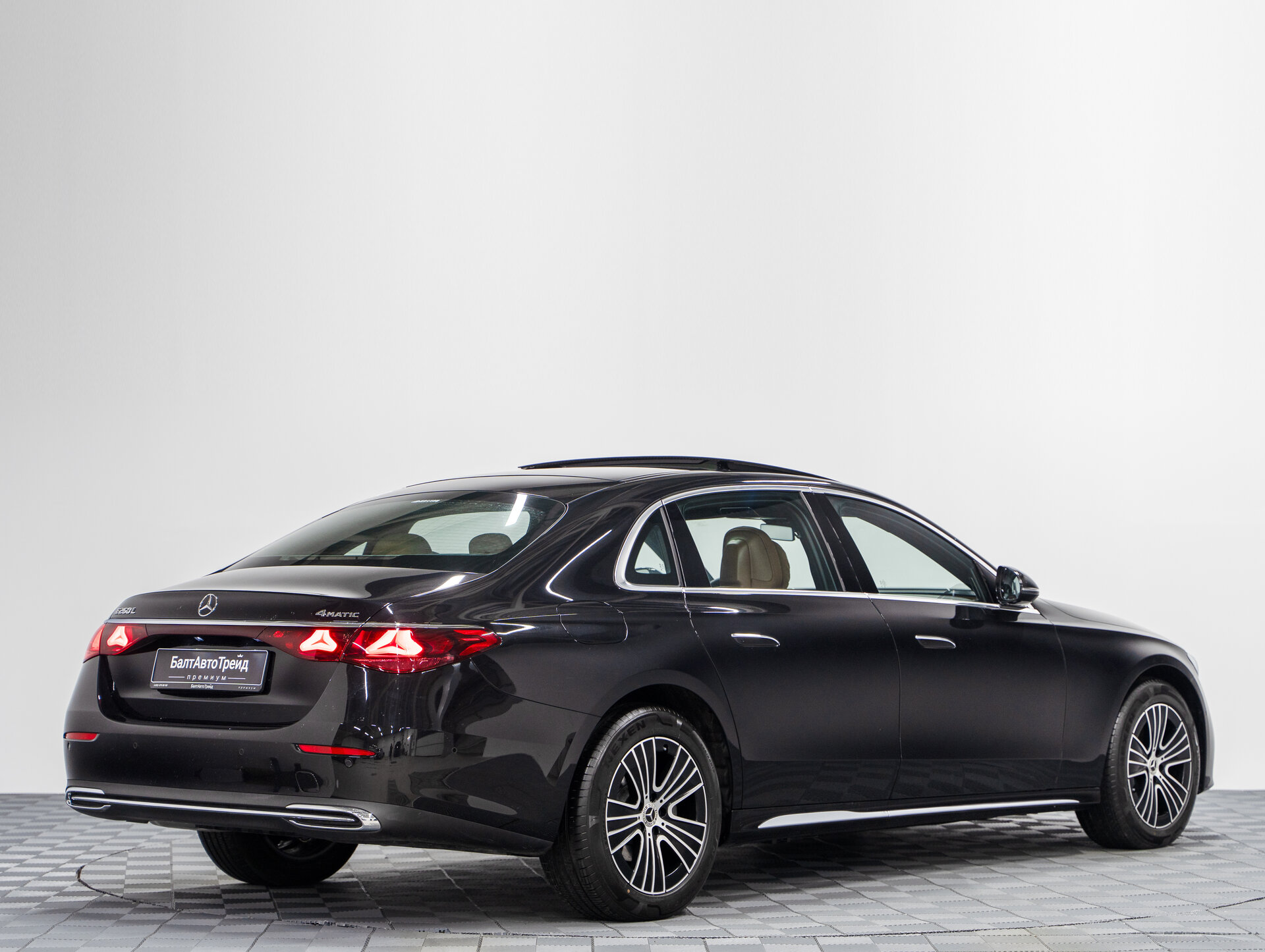 Автомобиль Mercedes-Benz E-Класс 260 L 2.0 AT (204 л.с.) 4WD - 7